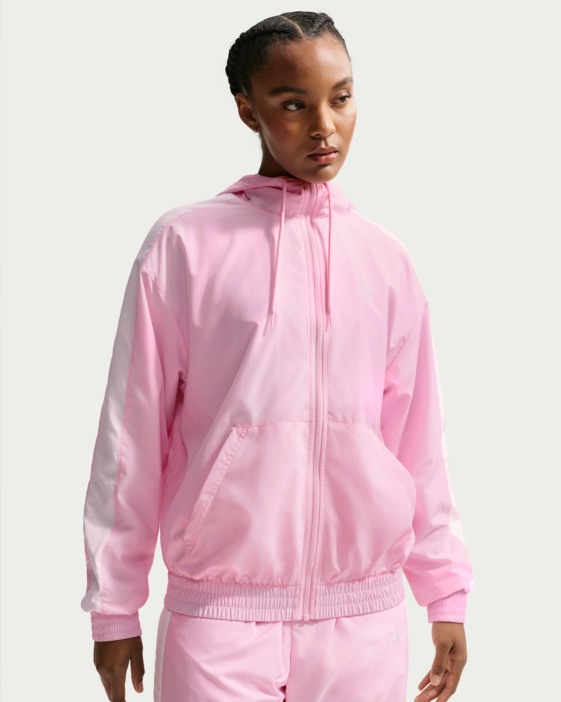 Chamarra con gorro de ajuste holgado para mujer UV Nike Sportswear Classic Wovens - Espuma rosa/Blanco/Vela