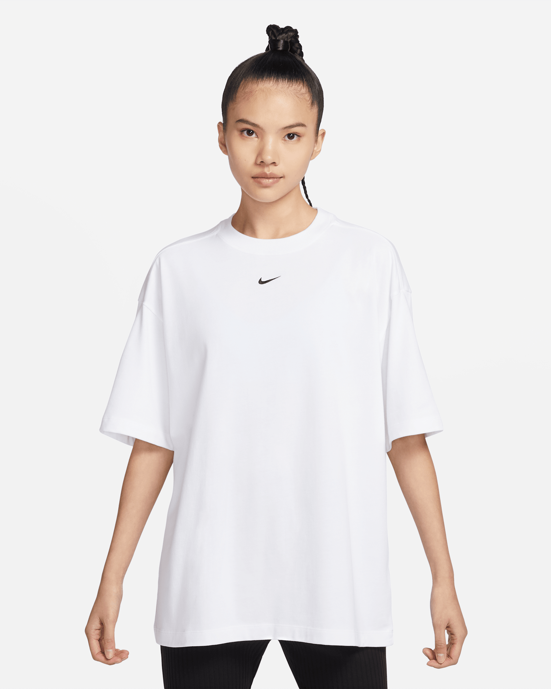 나이키 스포츠웨어 에센셜 여성 오버사이즈 반팔 티셔츠 - 화이트/블랙