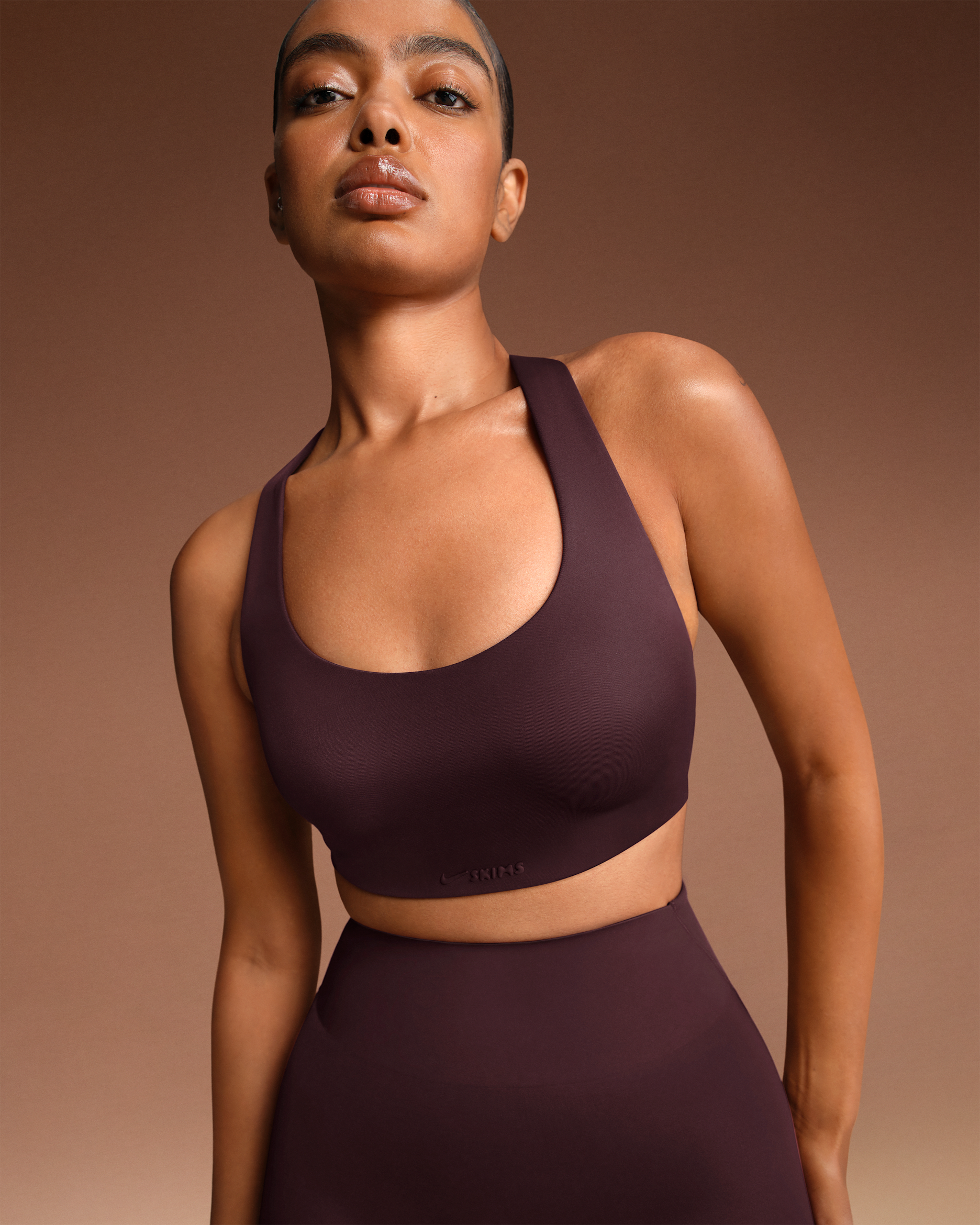 NikeSKIMS Shine Women's Racerback Bra - NSKM CURRANT