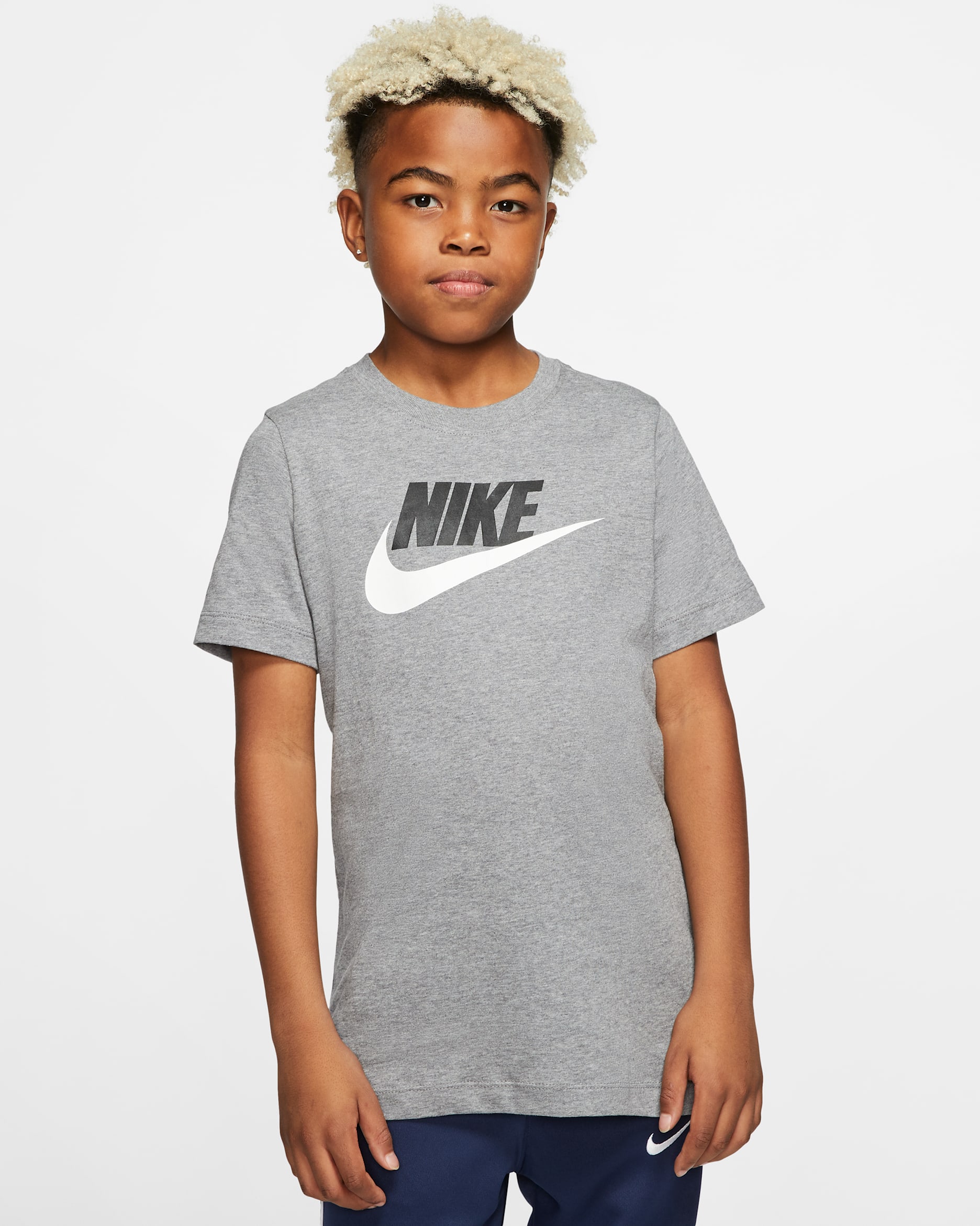 Nike Sportswear Older Kids' Cotton T-Shirt - Carbon Heather/Black/White