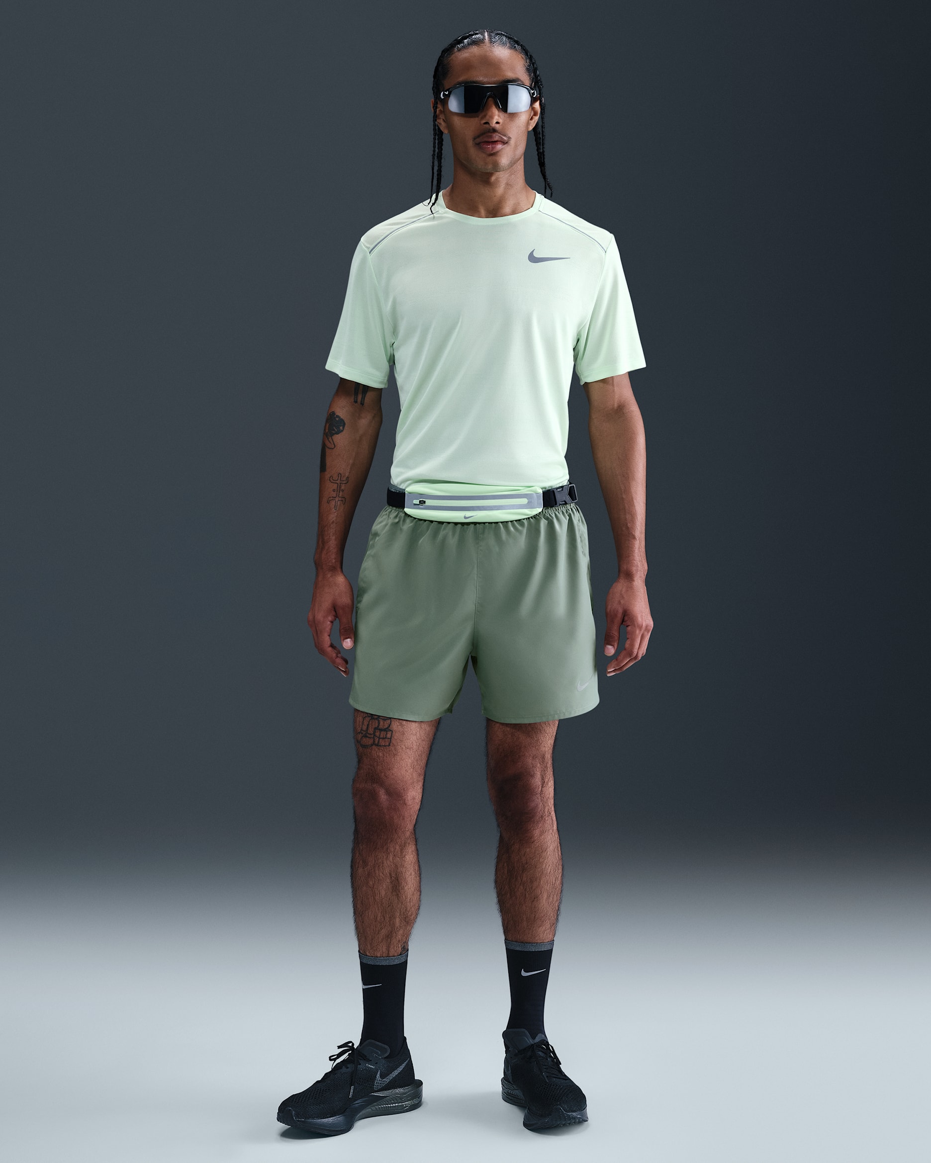 Nike Challenger Men's Dri-FIT 13cm (approx.) Brief-lined Running Shorts - Clay Green/Clay Green/Black