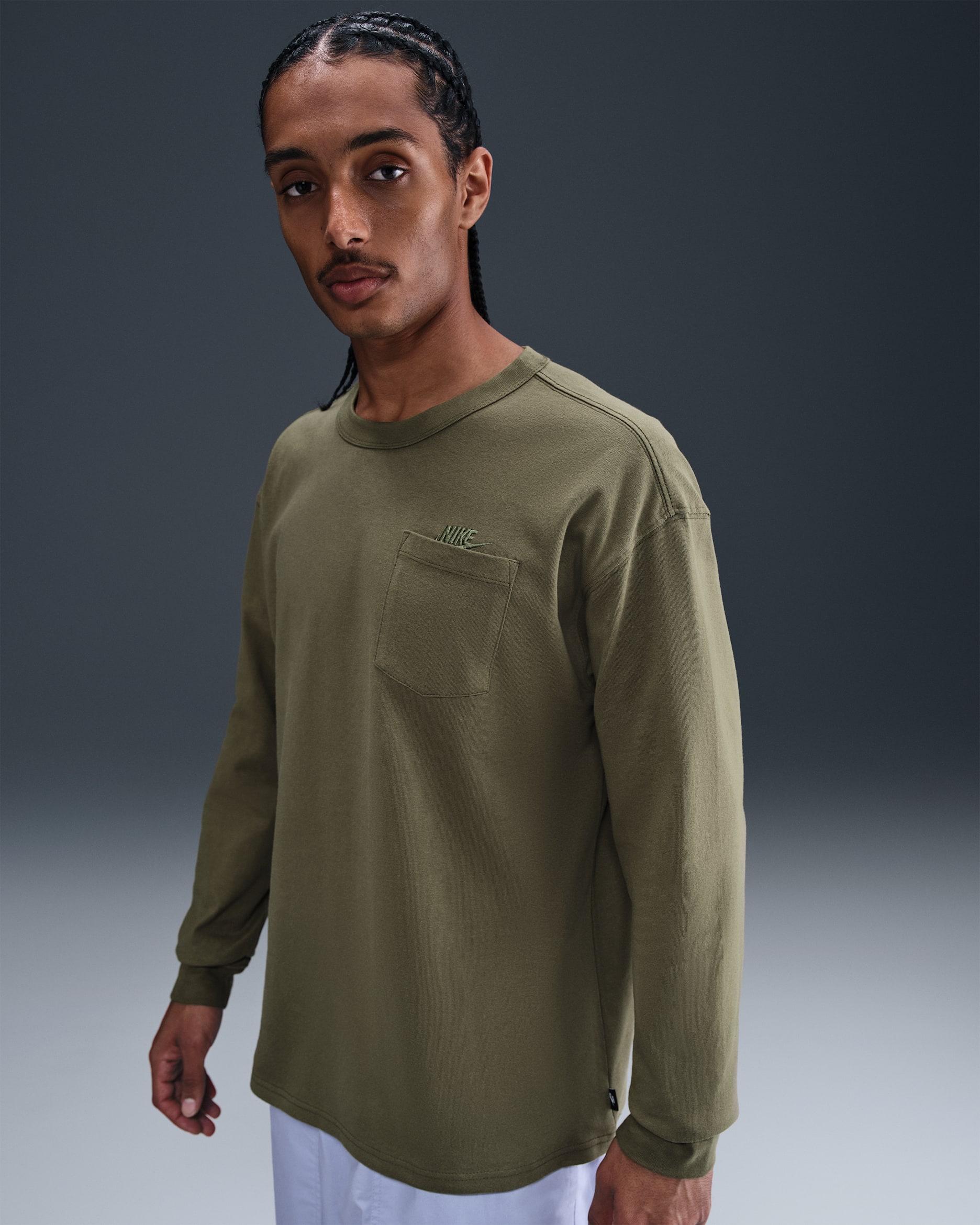 Nike Sportswear Premium Essentials Men's Long-Sleeve Pocket T-Shirt - Medium Olive