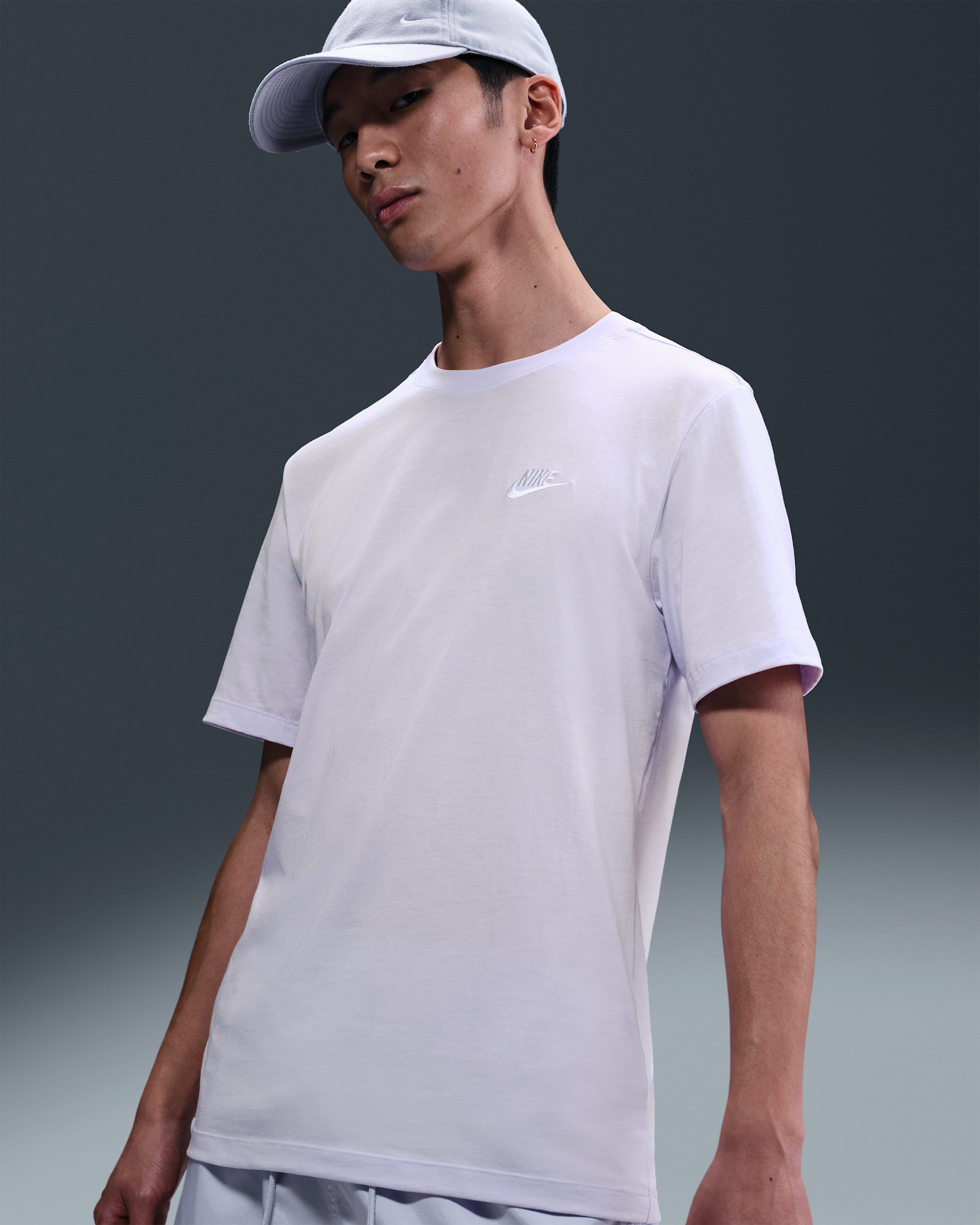 Nike Sportswear Club Men's T-Shirt - Amethyst Tint