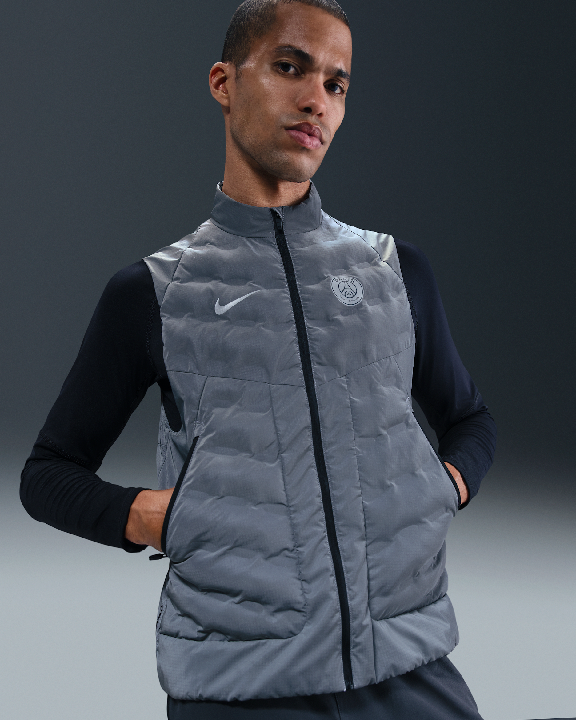 Paris Saint-Germain Running Division Men's Nike Therma-FIT ADV Football Gilet - Reflect Silver/Particle Grey