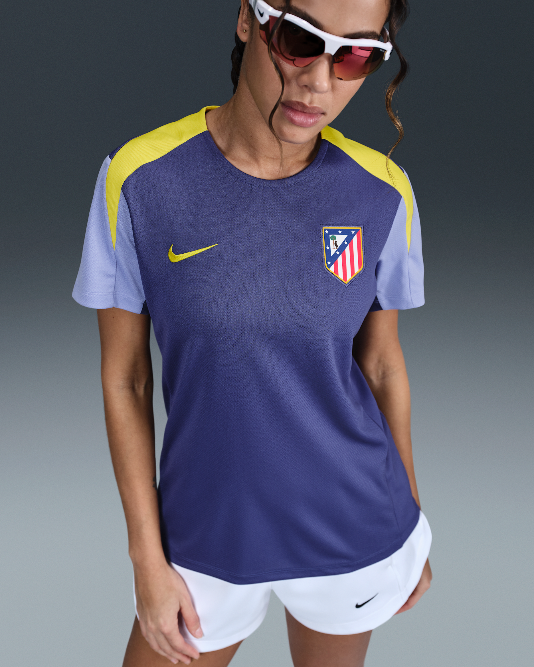 Atlético Madrid Strike Women's Nike Dri-FIT Football Short-Sleeve Top - Dark Purple Dust/Light Thistle/Vibrant Yellow/Vibrant Yellow
