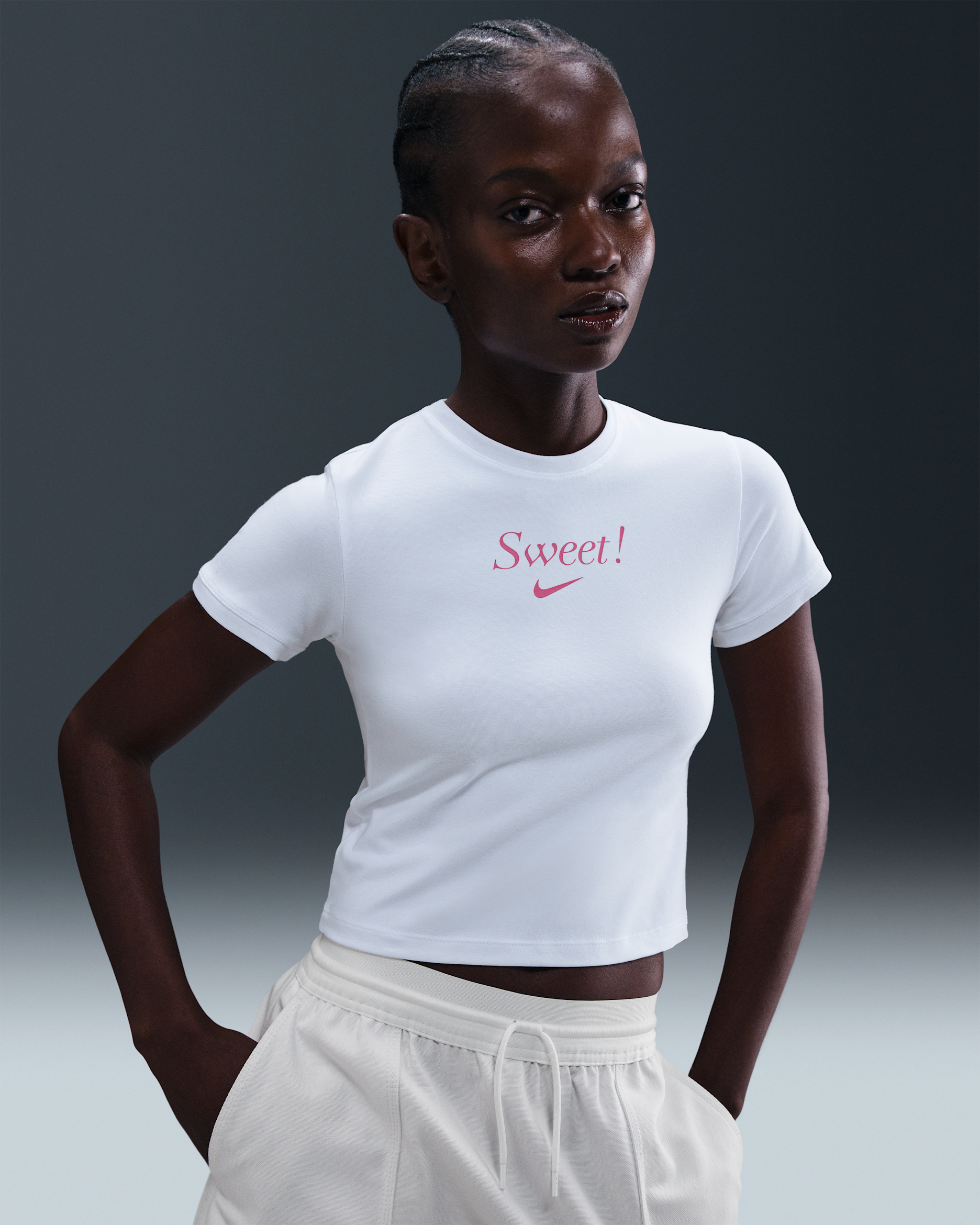 Nike Sportswear Kadın Tişörtü - Beyaz/Pinksicle