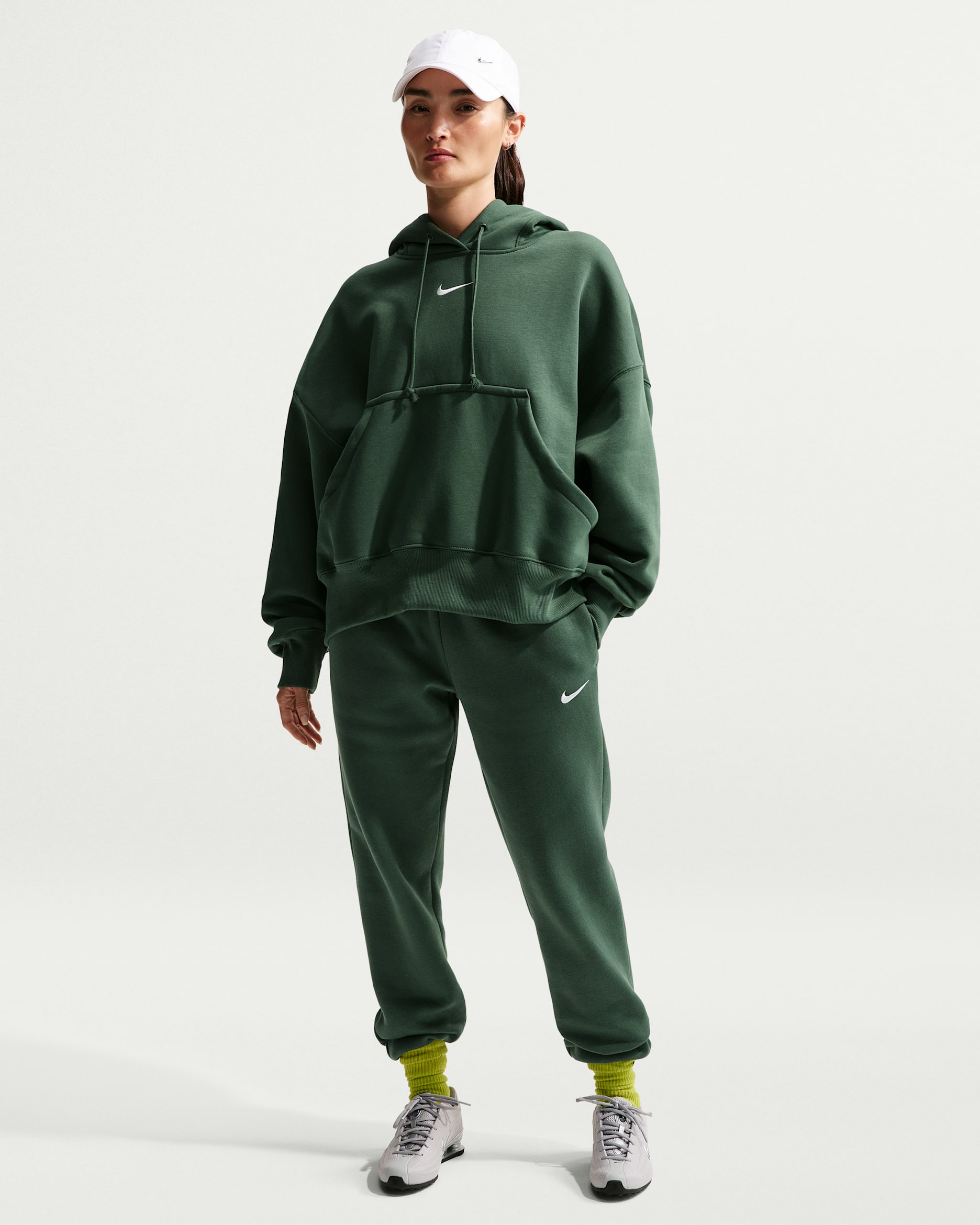 Nike Sportswear Phoenix Fleece Women's Mid-Rise Tracksuit Bottoms - Fir/Sail