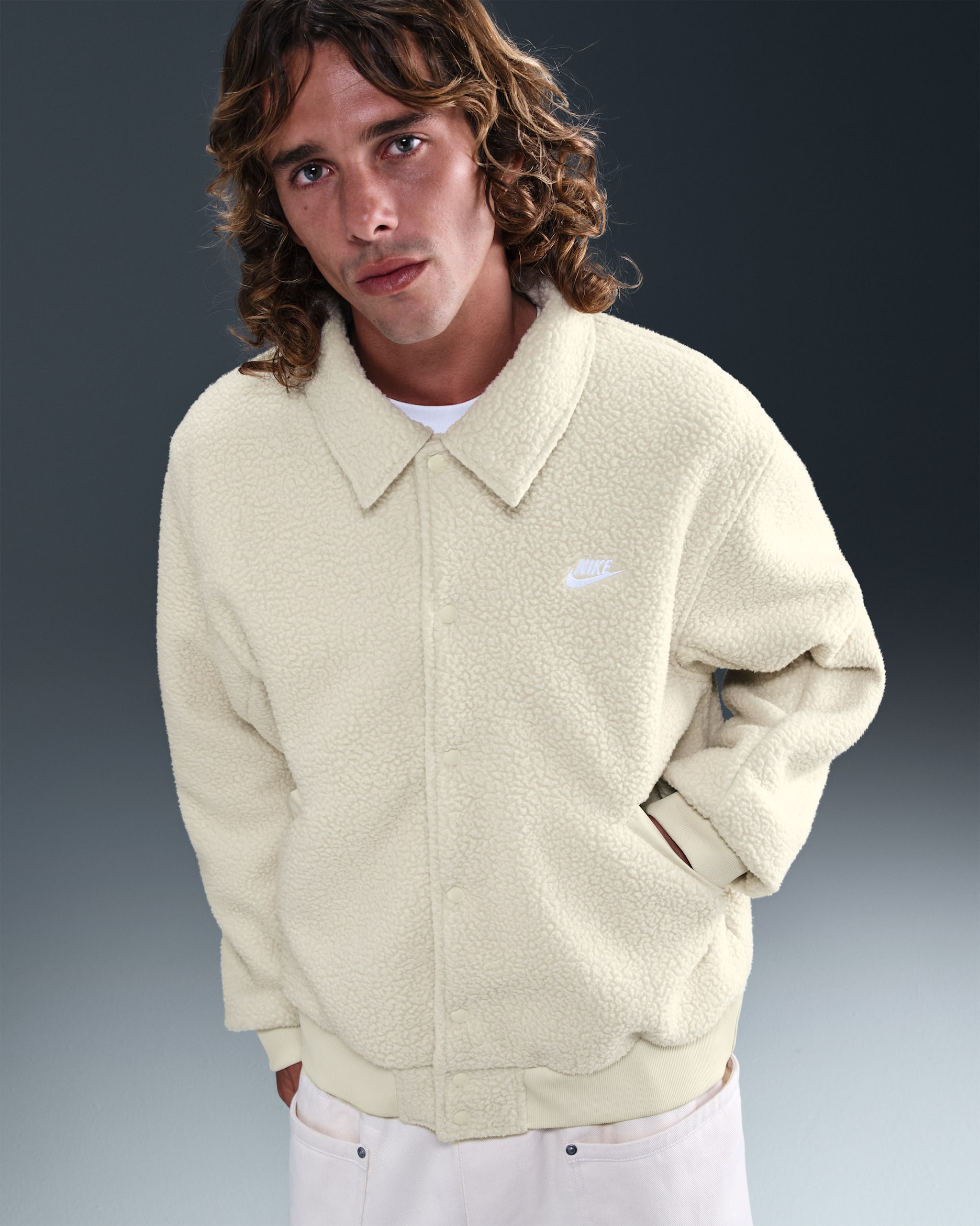 Nike Sportswear Club Men's High-Pile Fleece Coaches Jacket - Light Khaki/White