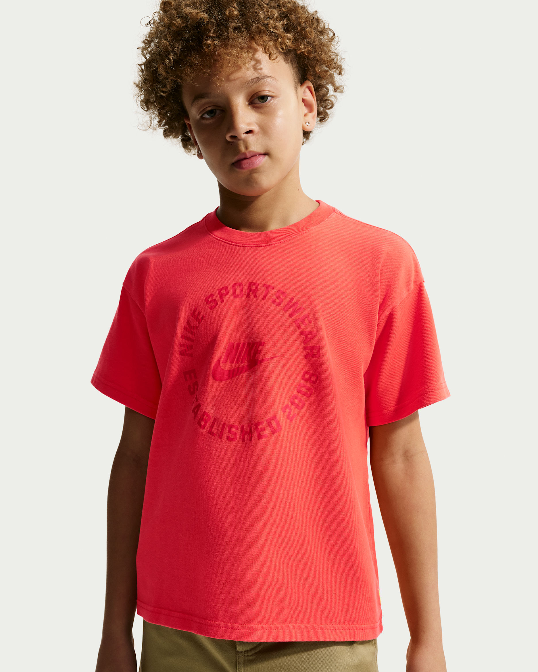Playera para niños talla grande Nike Sportswear - Carmesí claro