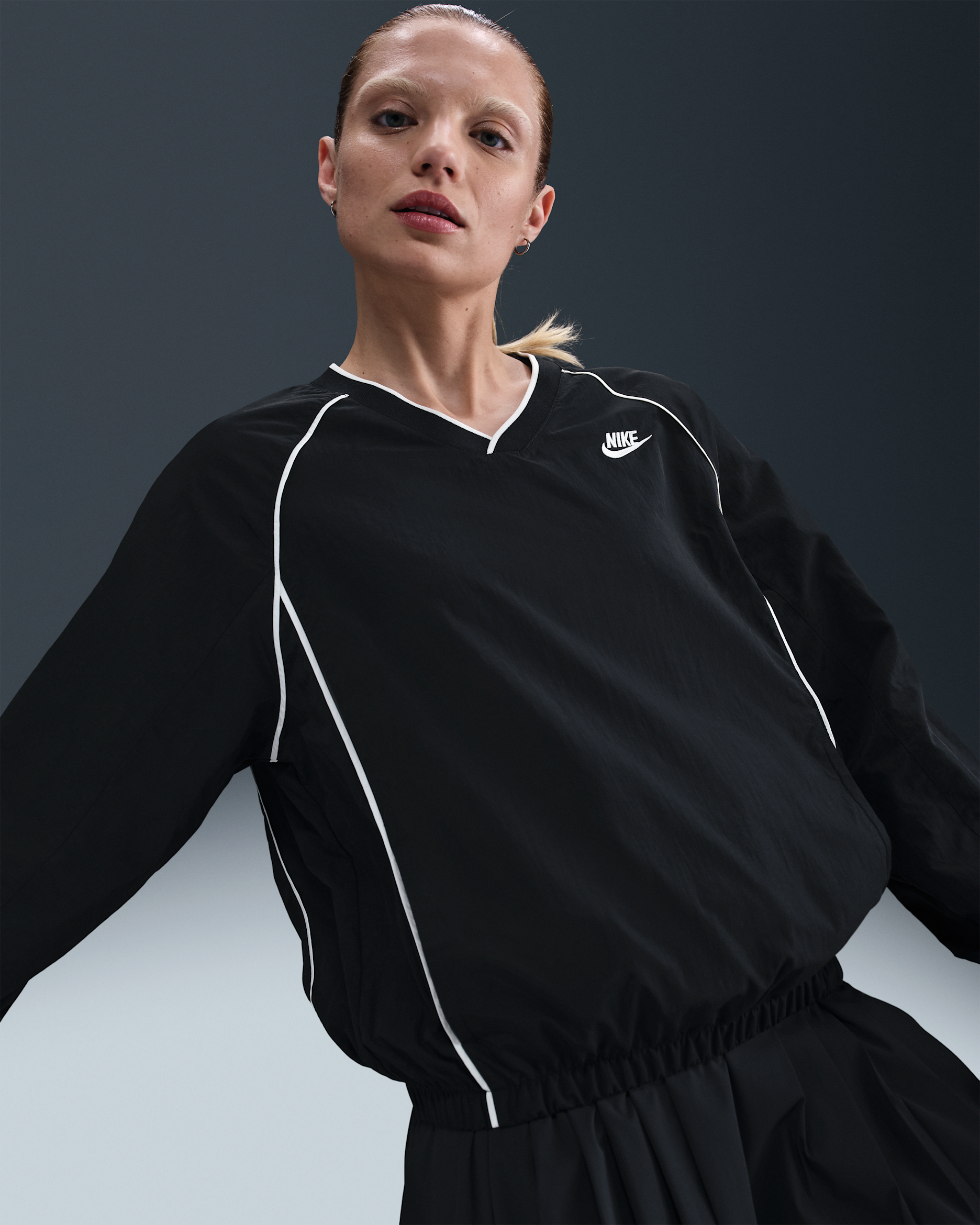 Sudadera sin cierre para mujer Nike Sportswear Windrunner - Negro/Vela