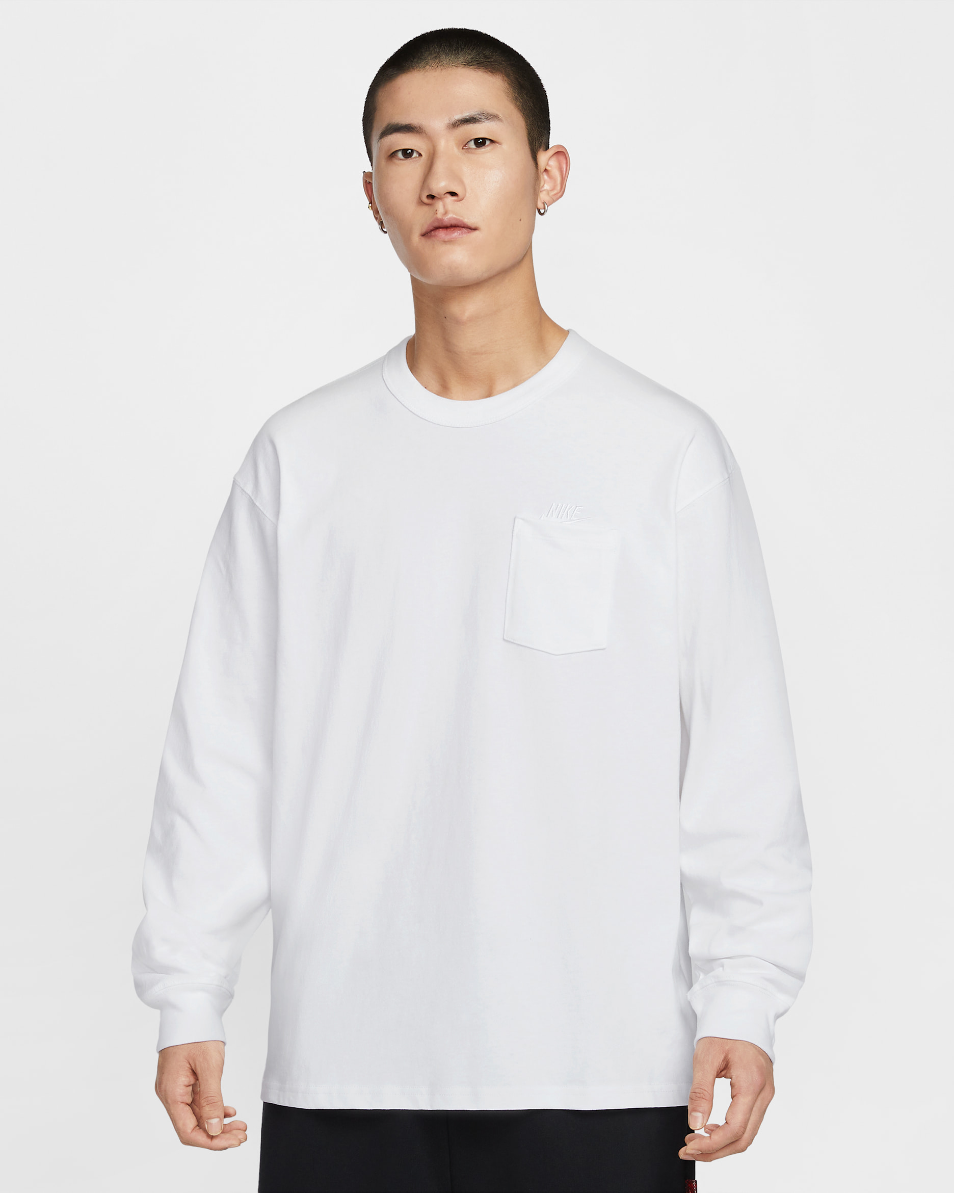 Nike Sportswear Premium Essentials Men's Long-Sleeve Pocket T-Shirt - White