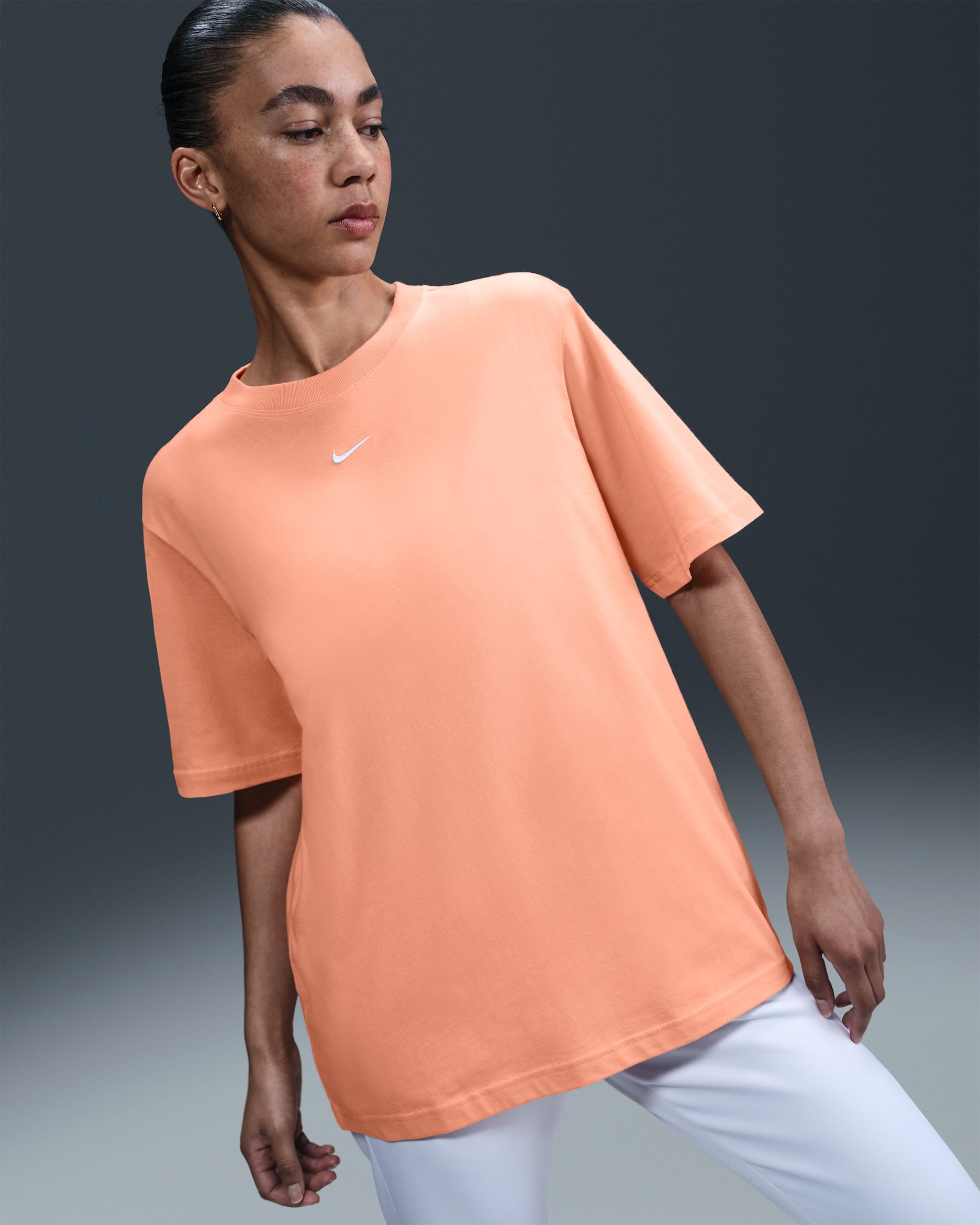 Nike Sportswear Essential Women's T-Shirt - Apricot Agate