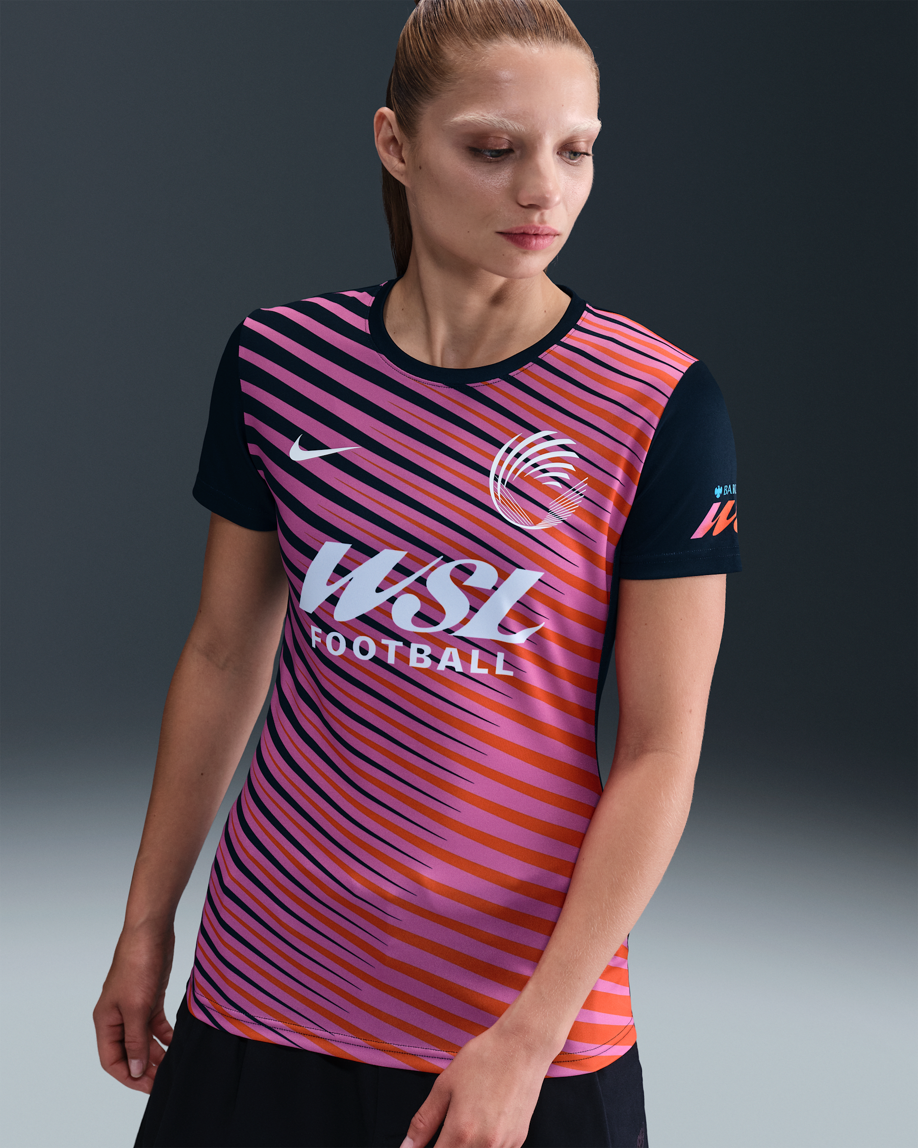 WSL Nike Pre-Match-Fußballoberteil (Damen) - Schwarz/Action Grape/Safety Orange