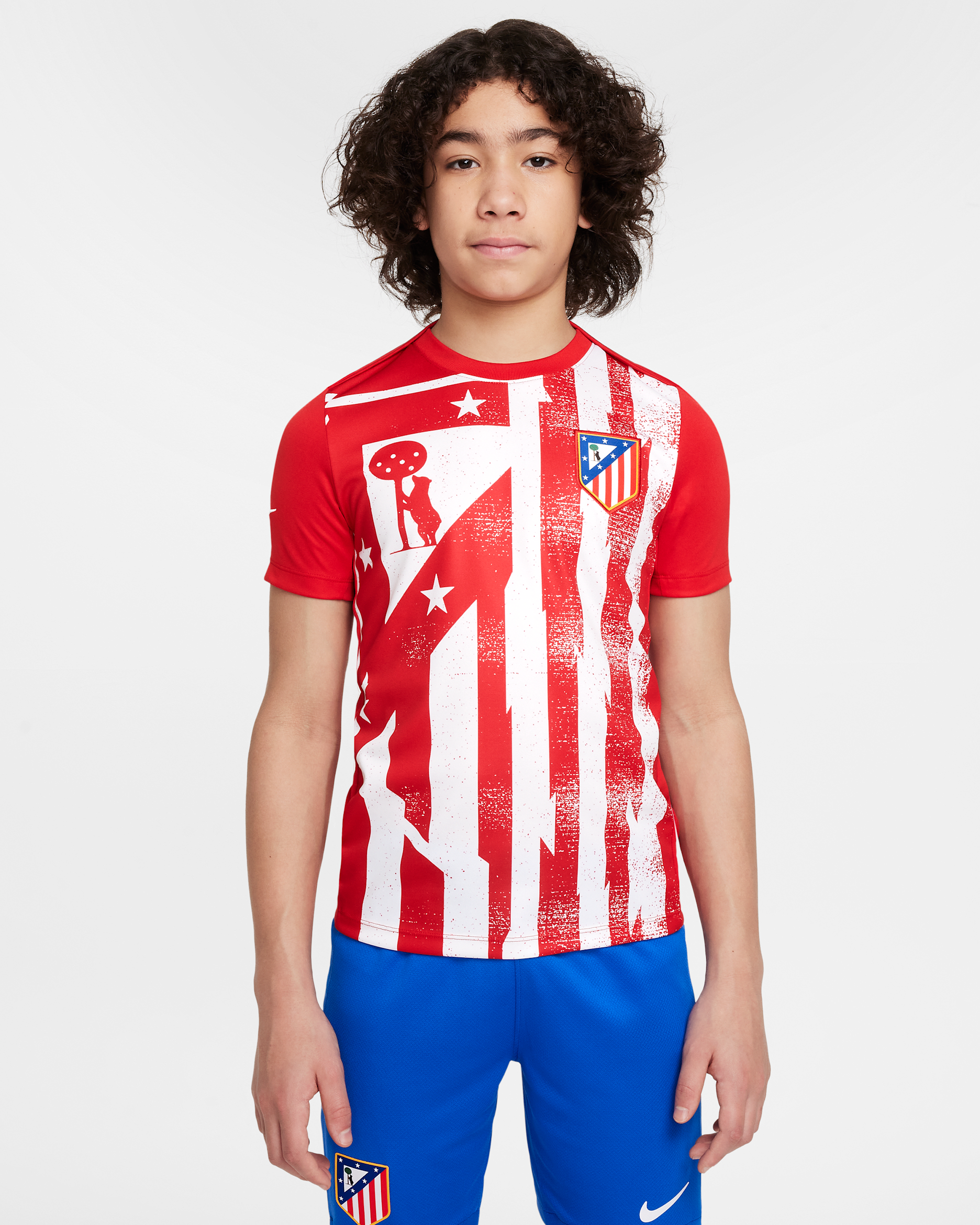 Atlético Madrid Academy Pro İç Saha Nike Dri-FIT Maç Öncesi Kısa Kollu Genç Çocuk Futbol Üstü - Sport Red/Beyaz