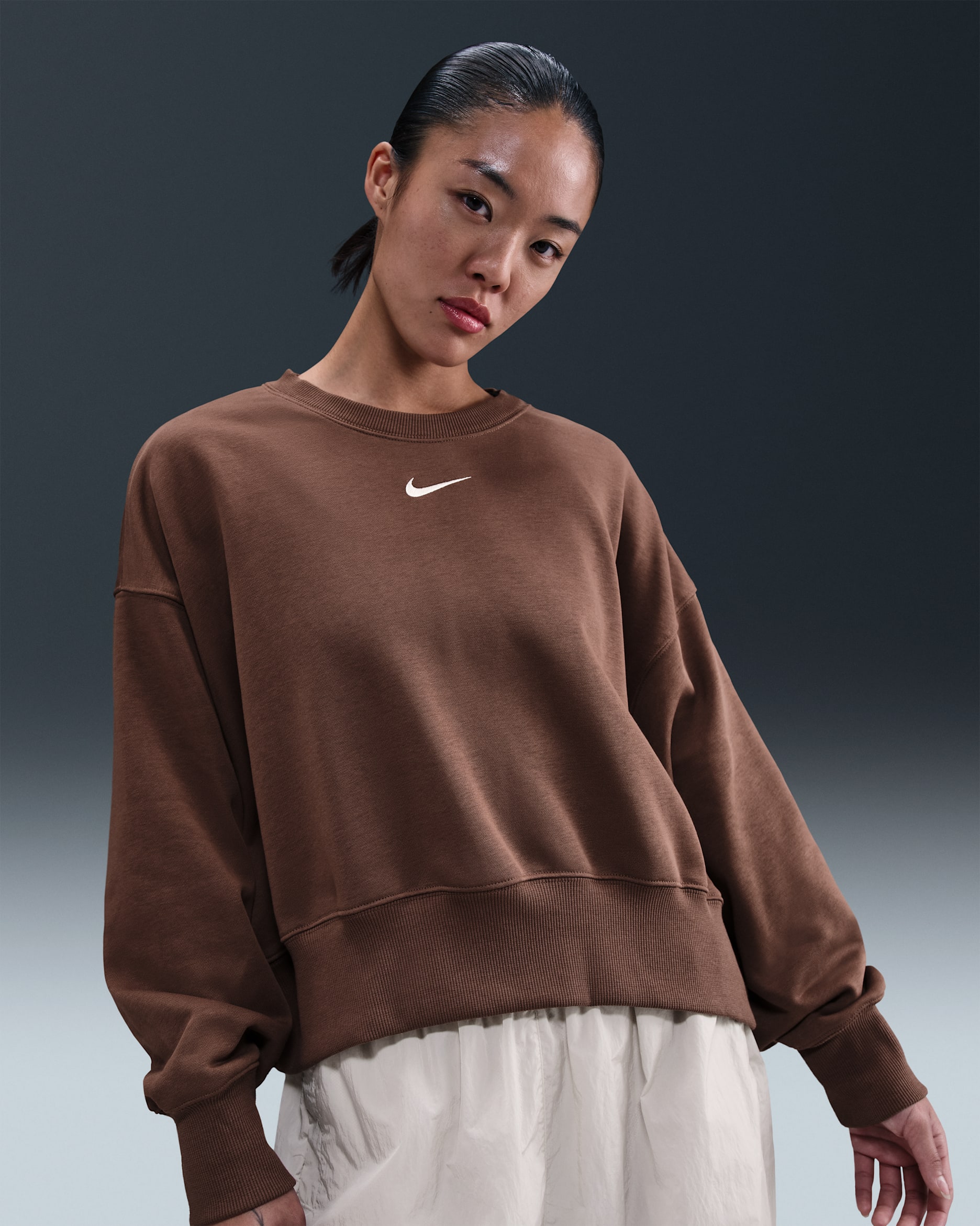 Nike Sportswear Phoenix Fleece 女款超寬版圓領法國毛圈布運動衫 - Fauna Brown/Sail