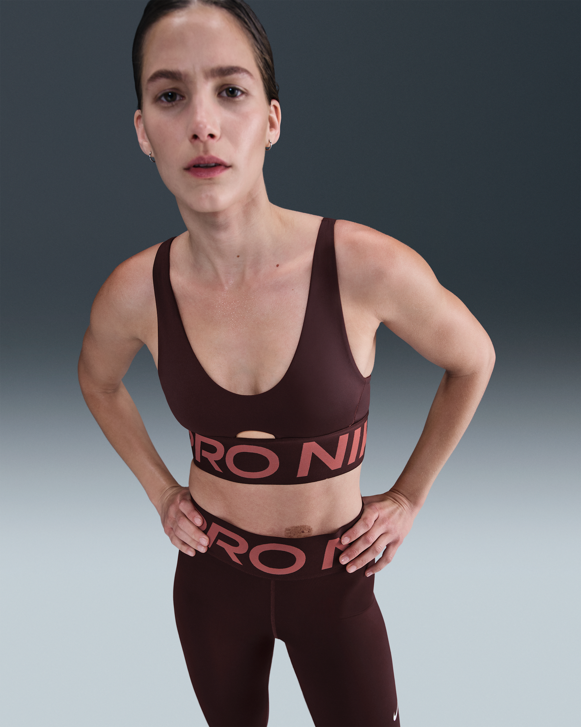 Nike Pro Indy Plunge Women's Medium-Support Padded Sports Bra - Burgundy Crush/Canyon Rust/White