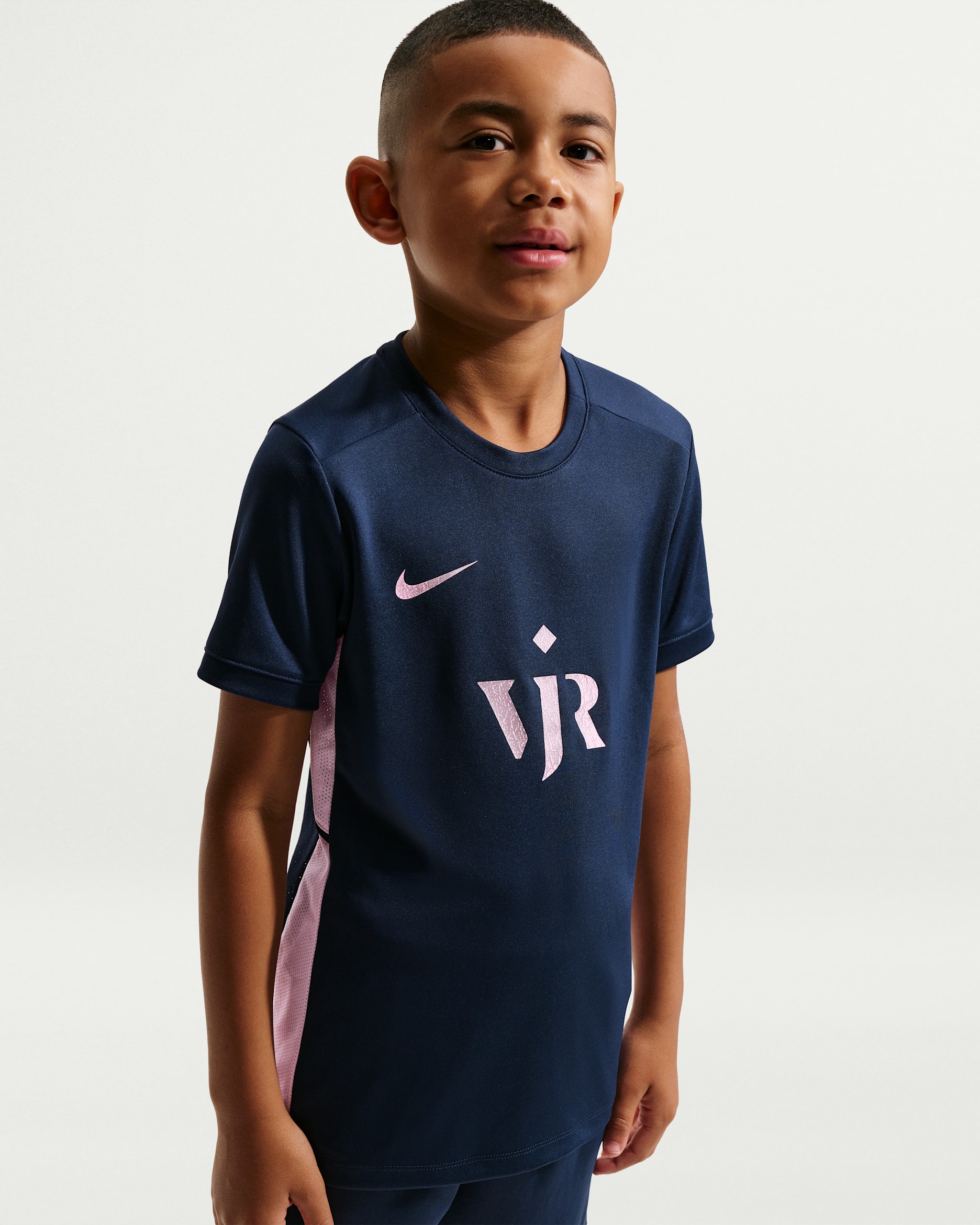 버질 반 다이크 아카데미 25 주니어 드라이 핏 반팔 축구 탑 - 미드나이트 네이비/핑크 폼/메탈릭 실버