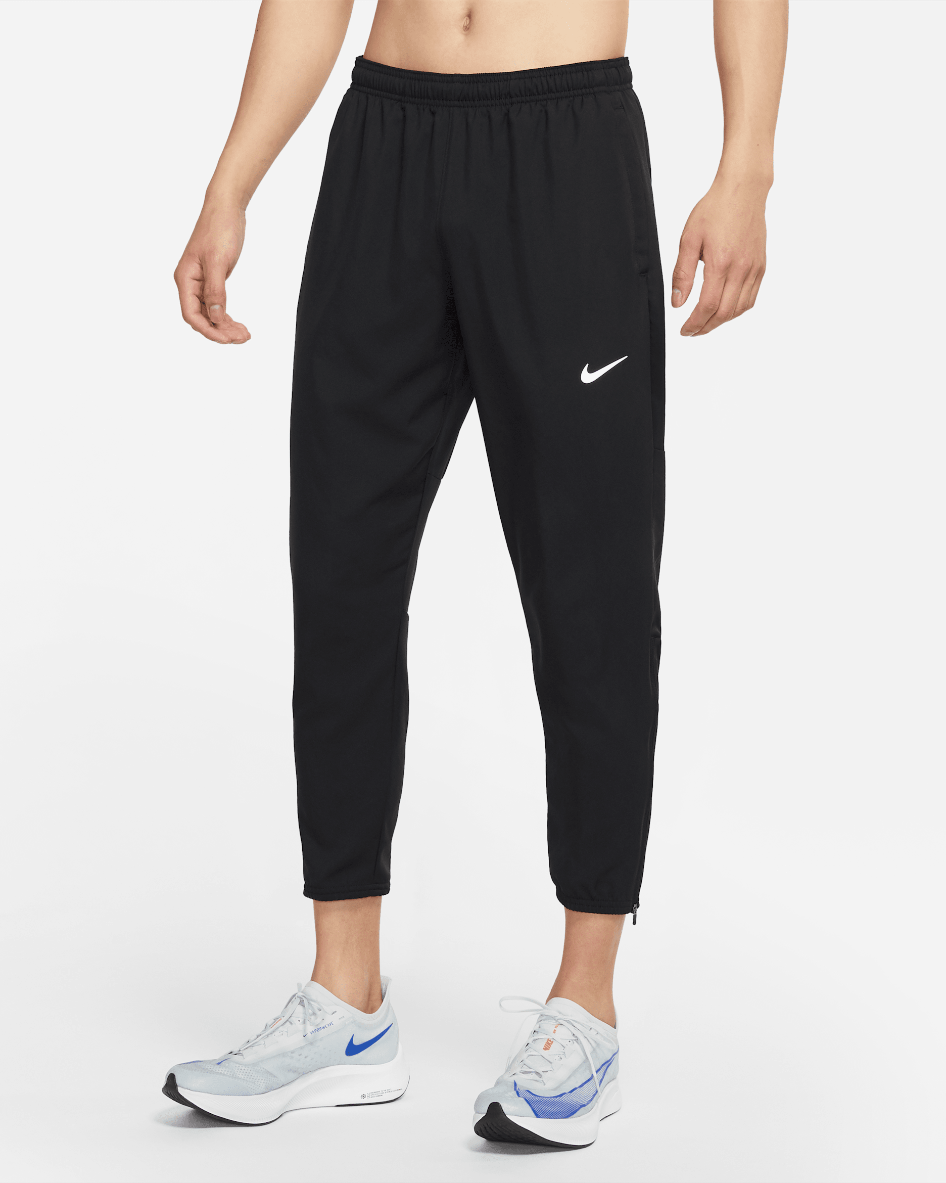 กางเกงวิ่งขายาวผู้ชายแบบทอ Nike Dri-FIT Challenger - ดำ