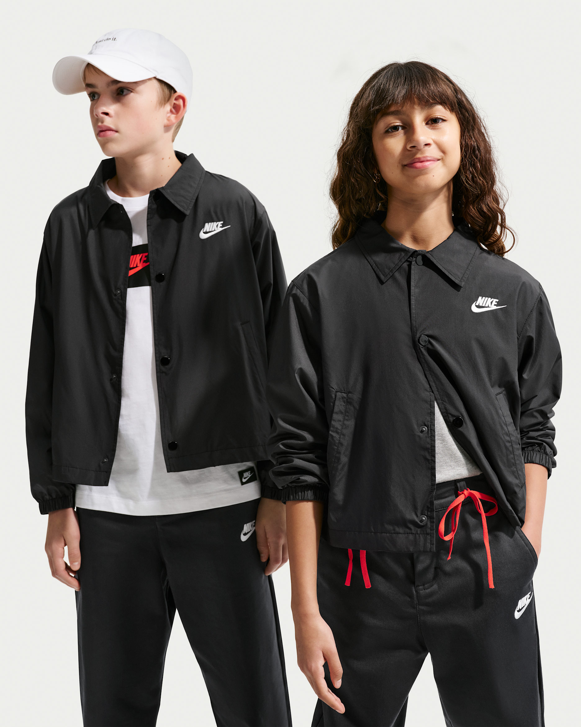 Nike Sportswear Club Big Kids' Repel Coaches' Jacket - Black/White