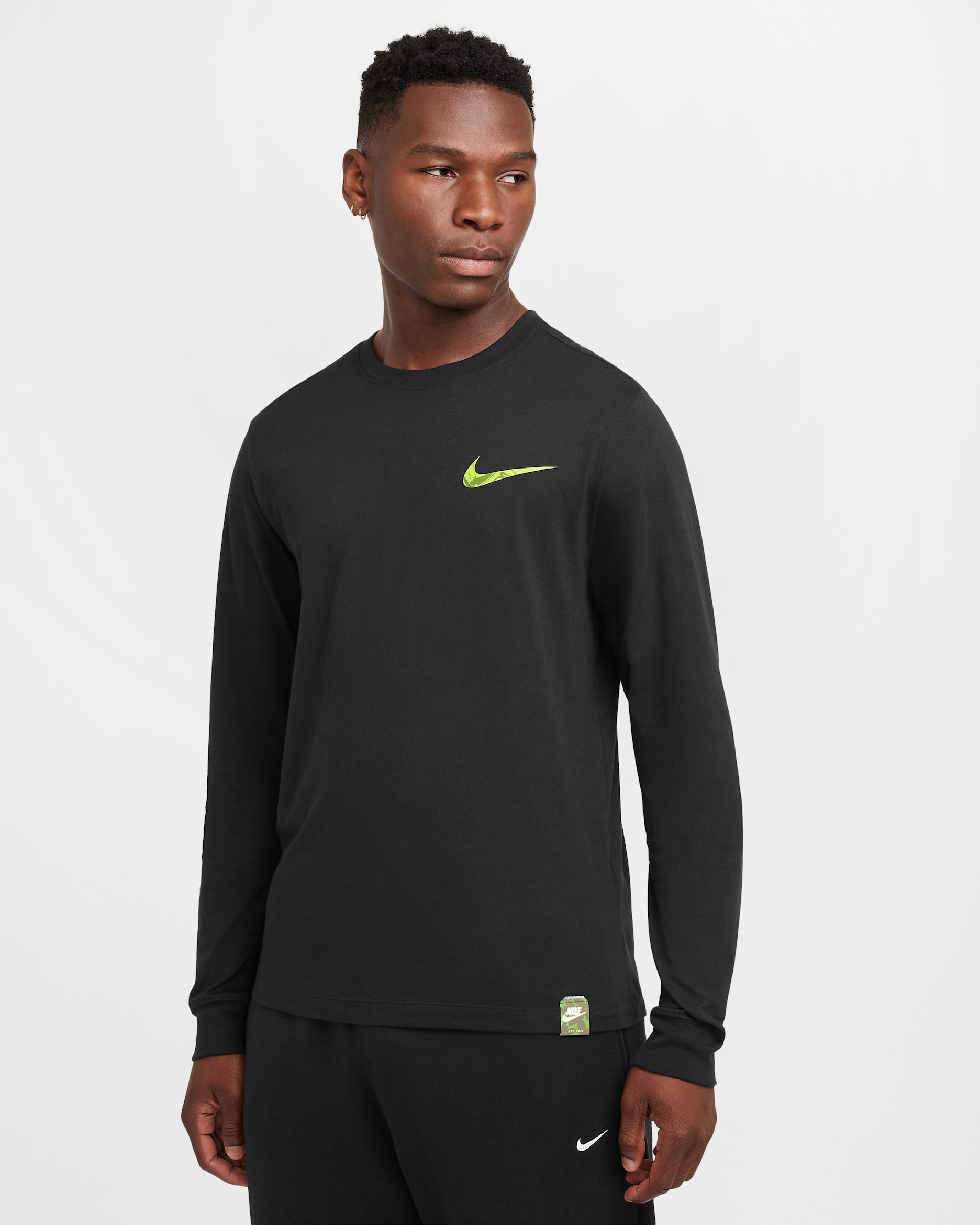 Nike Sportswear Club Long-Sleeve T-Shirt - Black