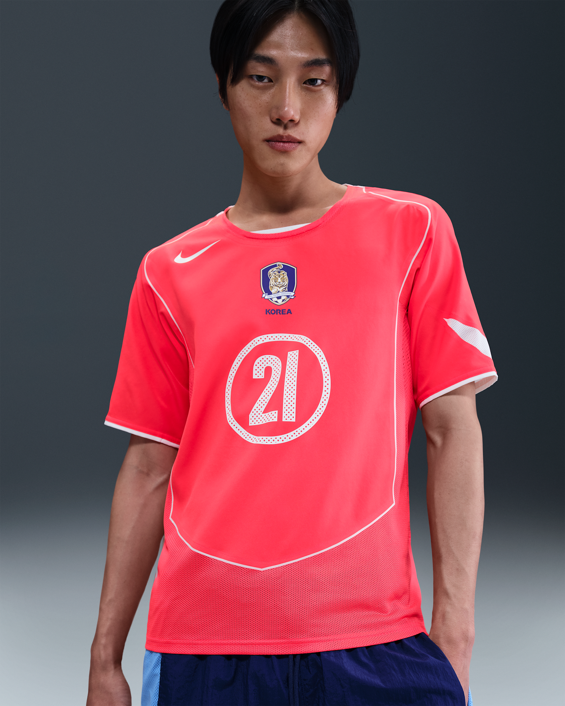 Park Ji-sung Zuid-Korea 2004 Total 90 Reissue Nike replicavoetbalshirt voor heren - Laser Crimson/Wit/Wit