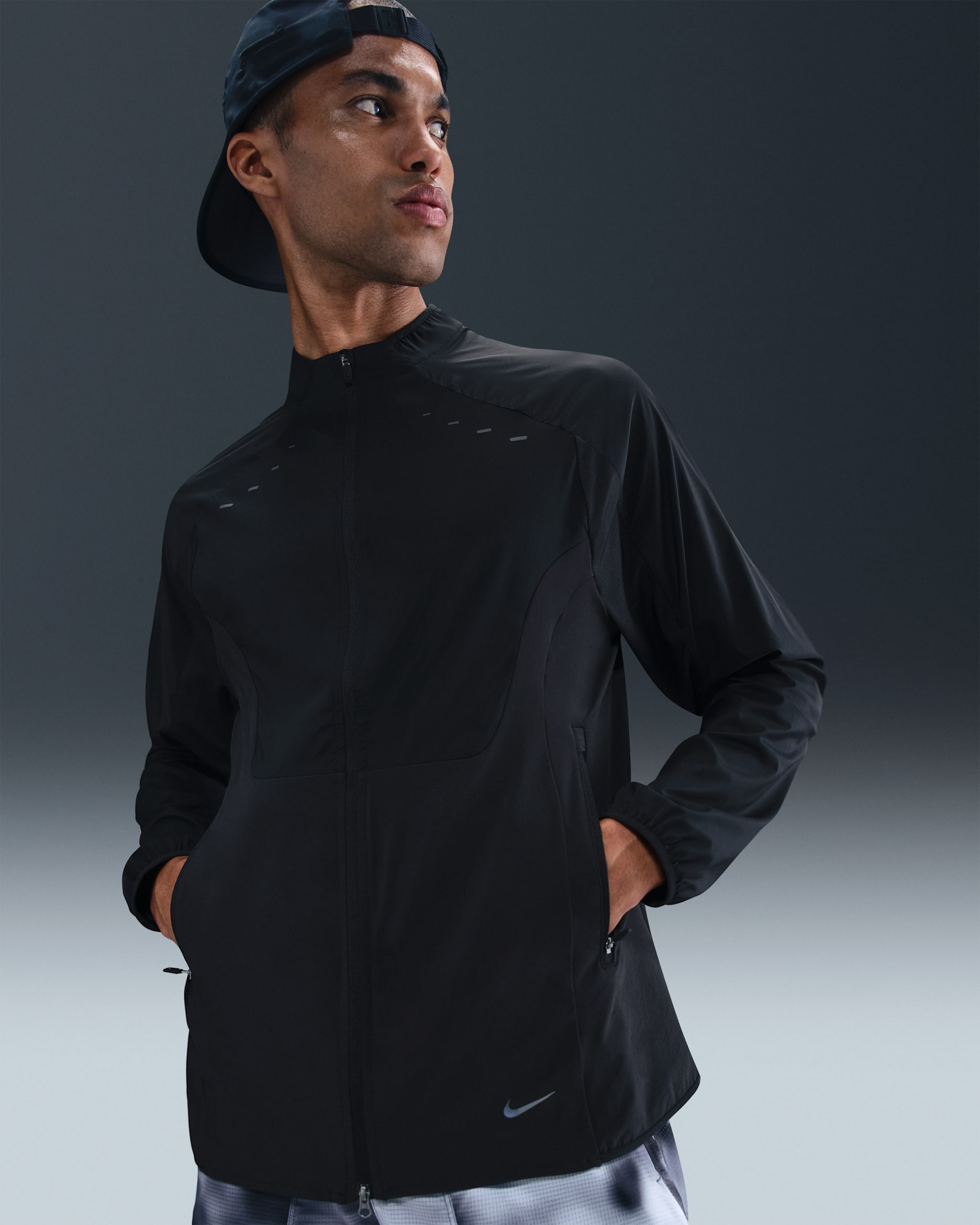 Nike Run-letvægtsløbejakke til mænd - sort