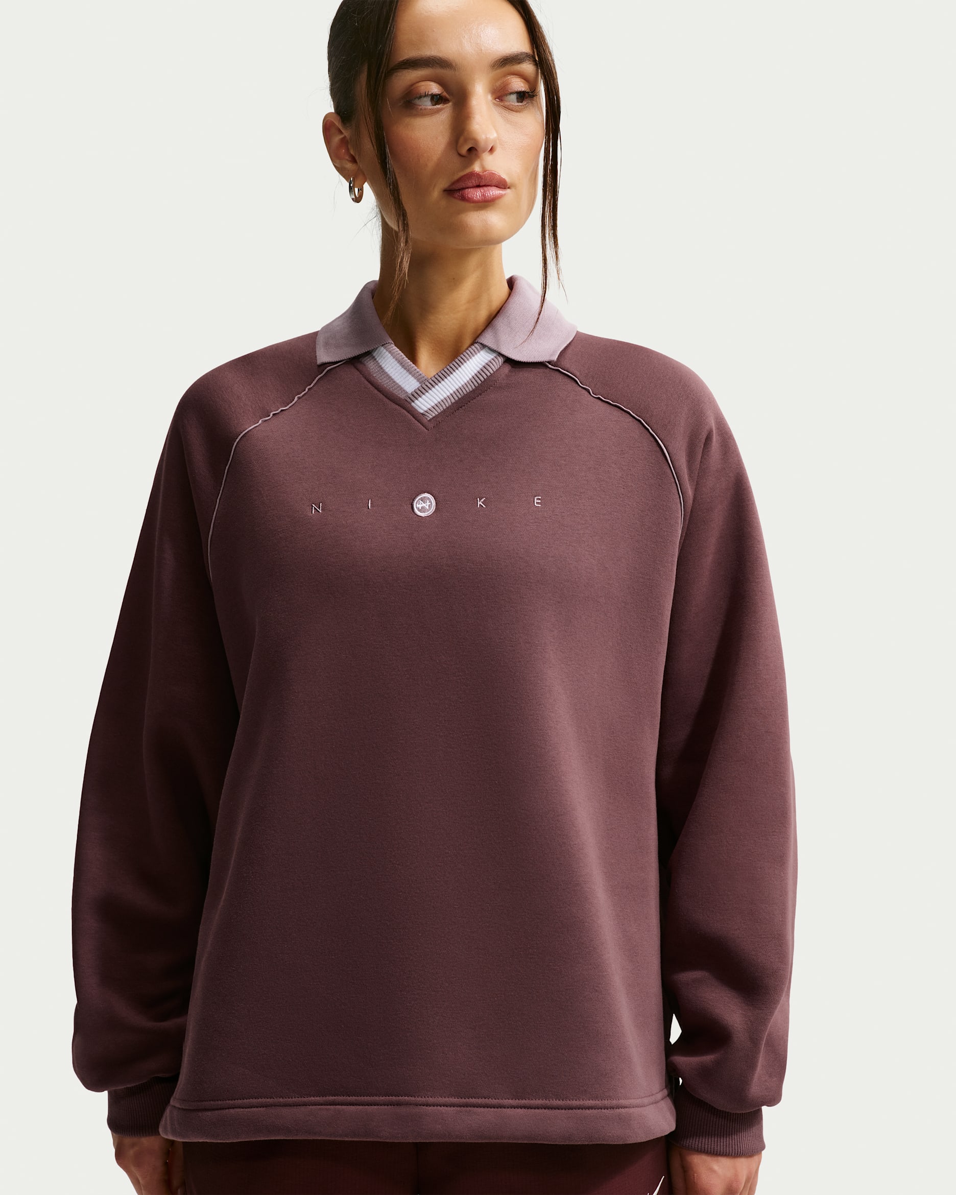 Nike Sportswear Phoenix ekstra stor polooverdel i fleece med grafikk til dame - Tattoo/Light Violet Ore