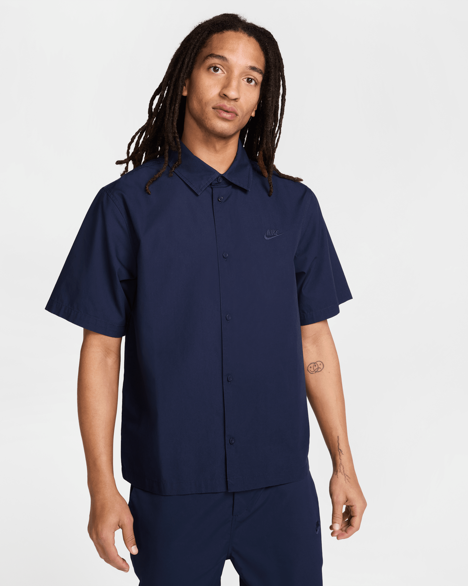 Nike Club Men's Short-Sleeve Button-Down Shirt - Obsidian/Obsidian