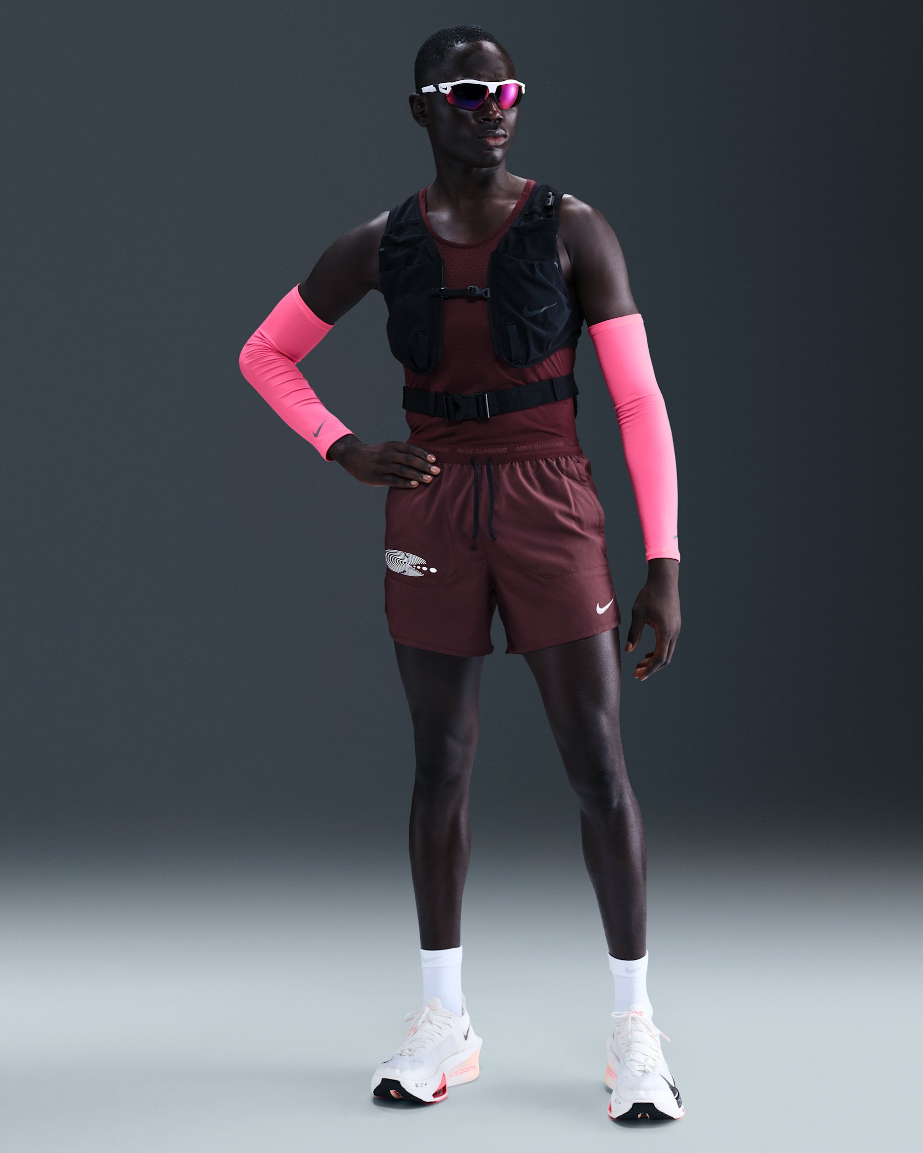 Nike Stride Men's Dri-FIT 13cm (approx.) Brief-Lined Running Shorts - Burgundy Crush