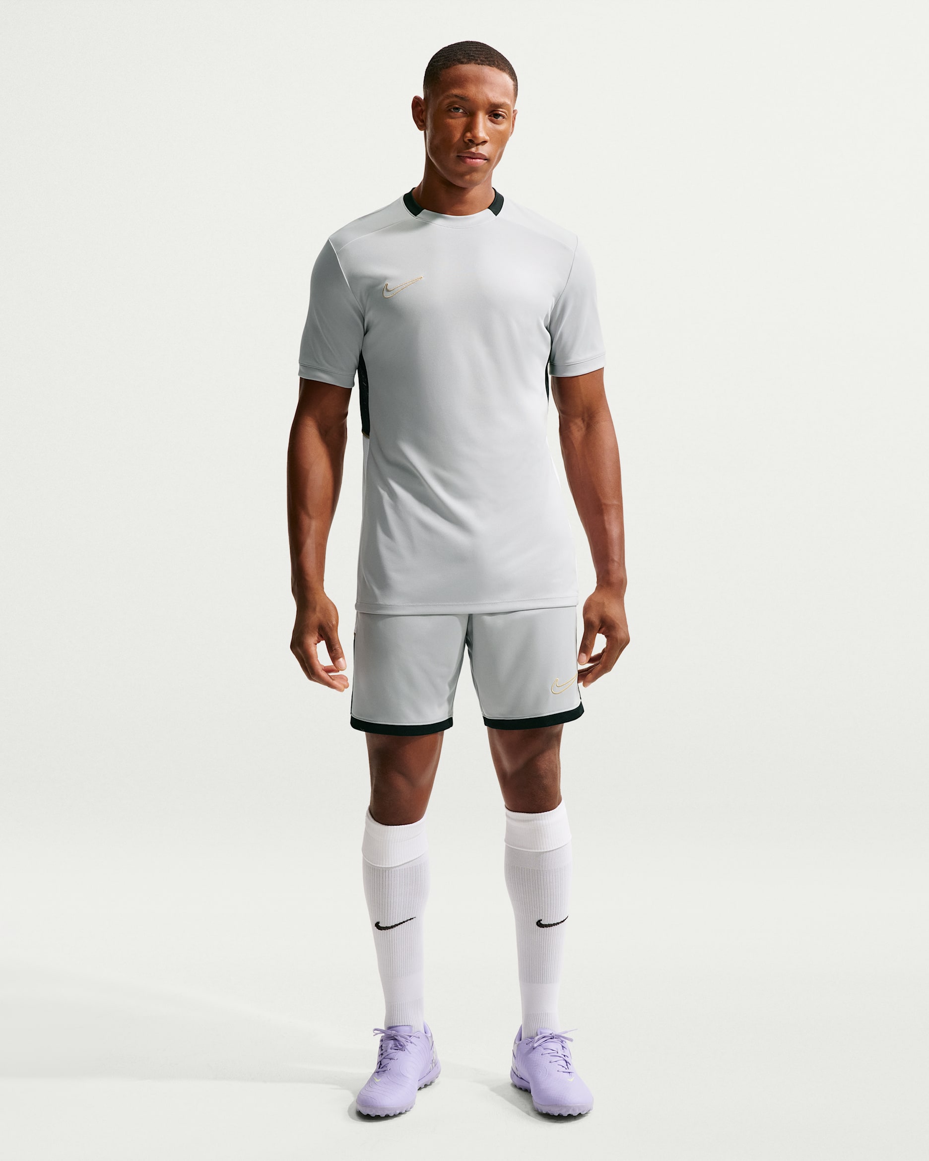 Nike Academy Men's Nike Dri-FIT Football Shorts - Light Smoke Grey/White/Black/Metallic Gold