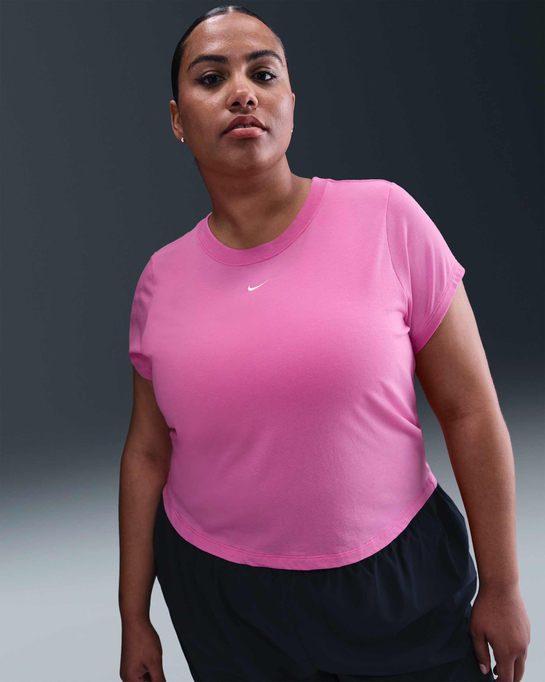 Playera cropped para mujer (talla grande) Nike Sportswear Chill Knit - Rosa alegre/Vela