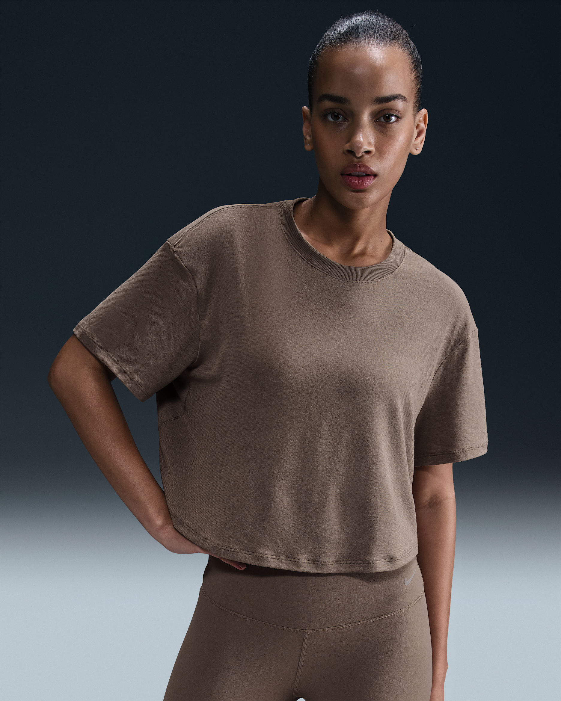 Nike One Relaxed Women's Dri-FIT Cropped Short-Sleeve Top - Mink Brown/Clear