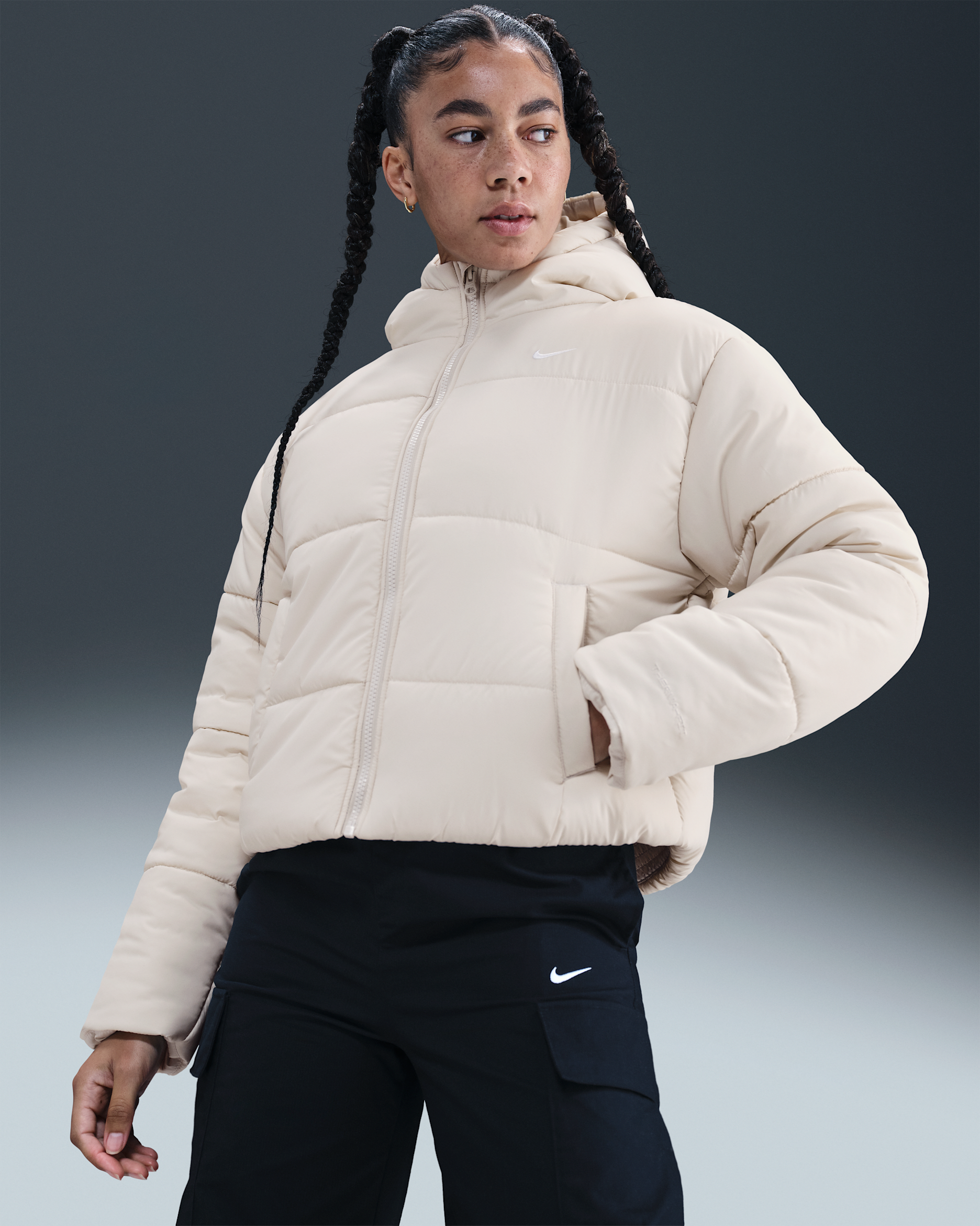 Nike Sportswear Classic Puffer Therma-FIT Bol Kapüşonlu Kadın Ceketi - Light Bone/Beyaz