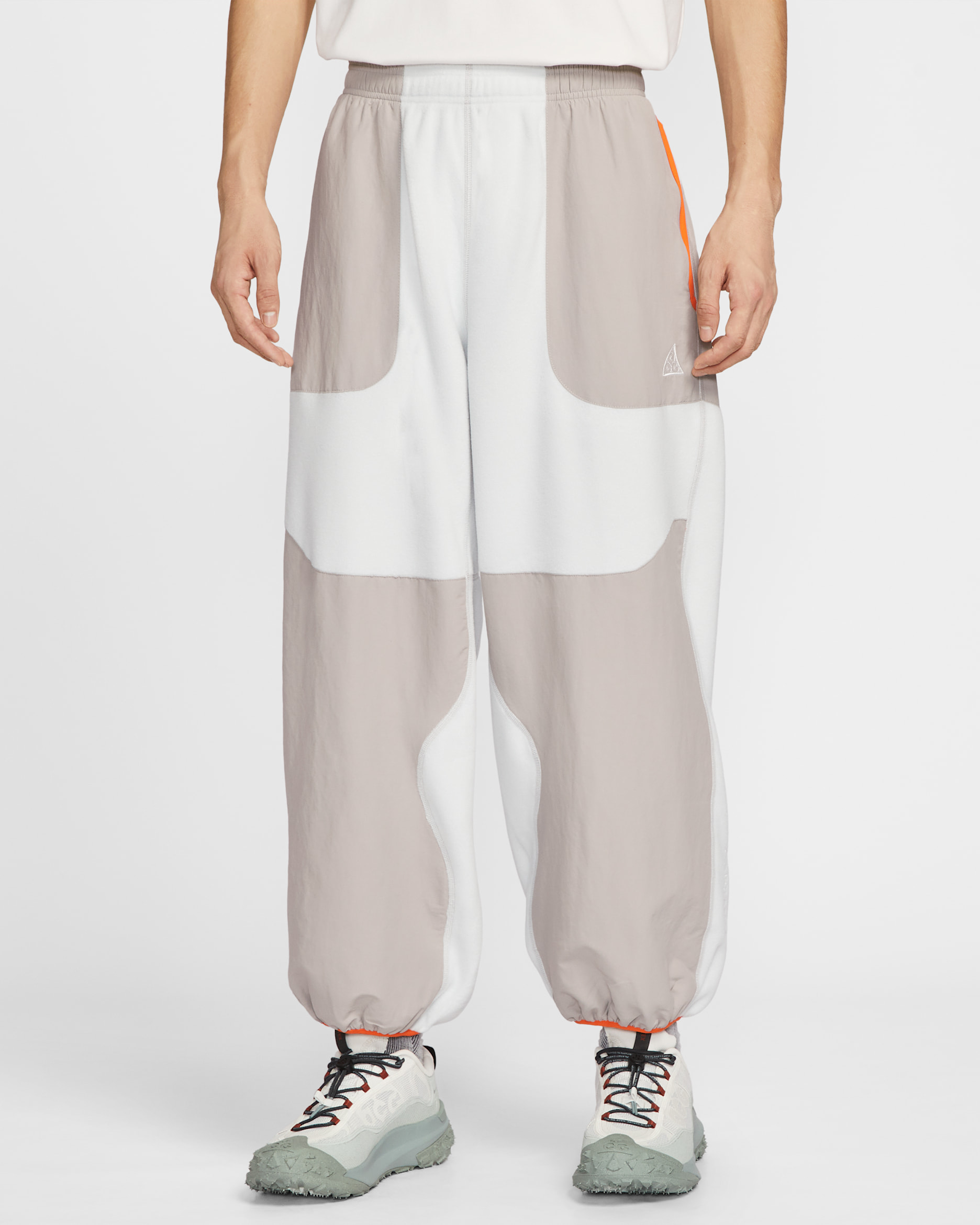 ナイキ ACG "Wolf Tree" プラス フリース パンツ - フォトンダスト/カレッジグレー/ビビッドパープル/サミットホワイト