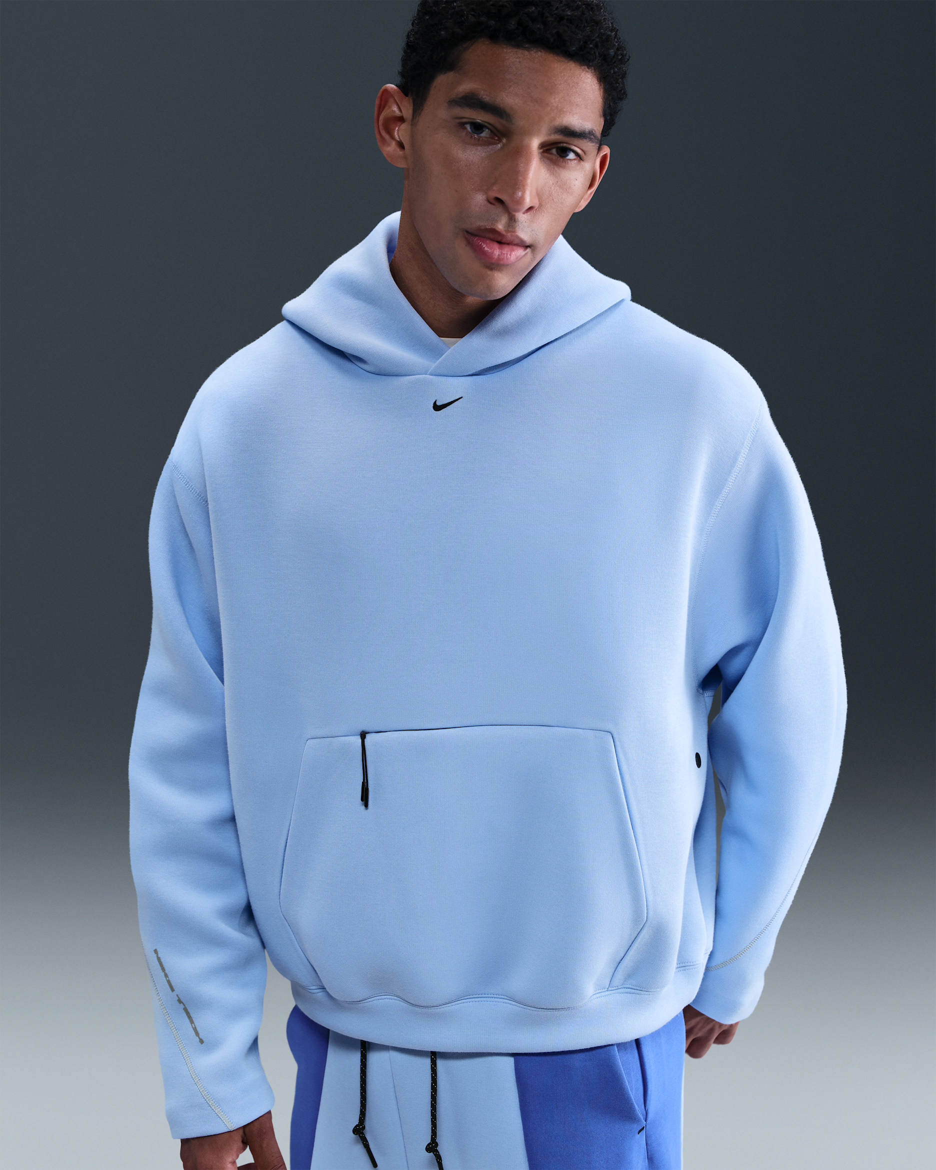 Sudadera con gorro de tejido Fleece oversized para hombre Nike Tech - Aluminio/Negro