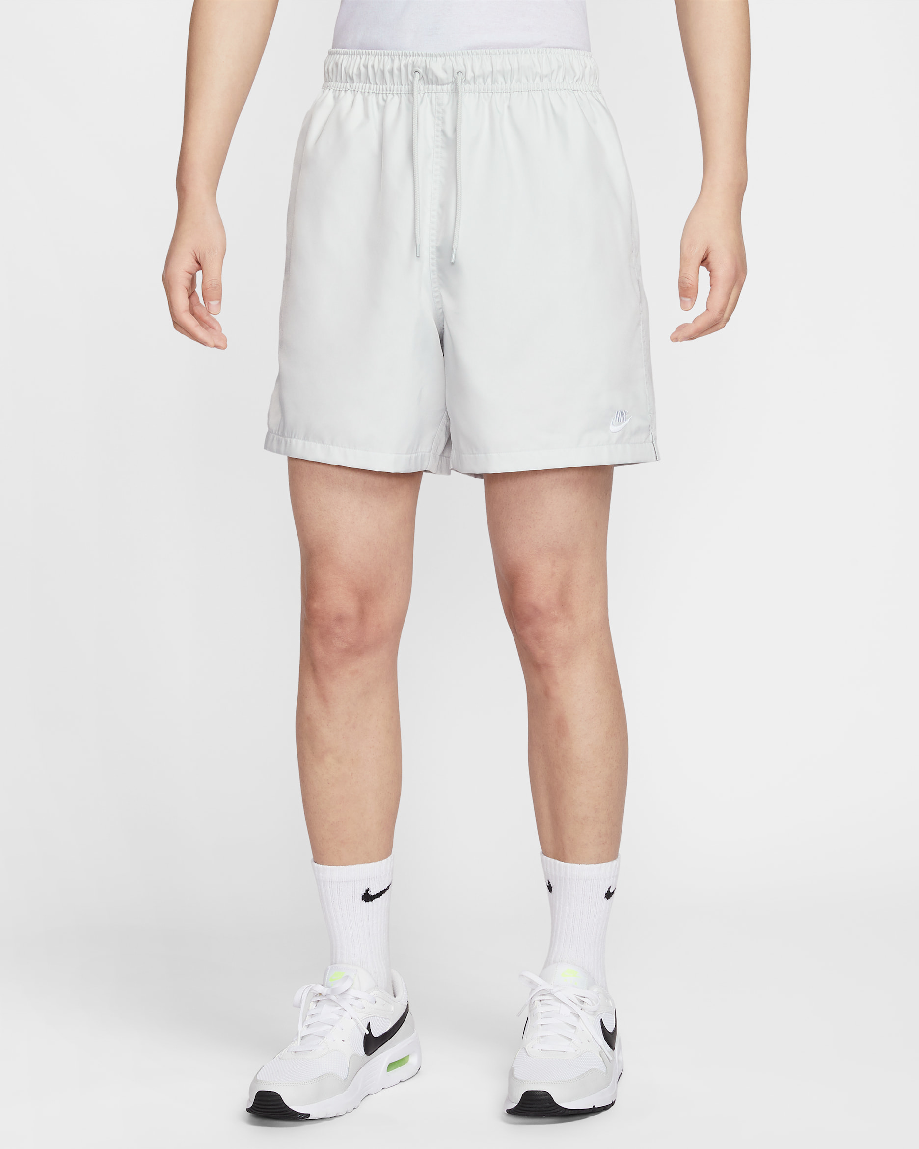 Nike Club Men's Woven Flow Shorts - Photon Dust/White