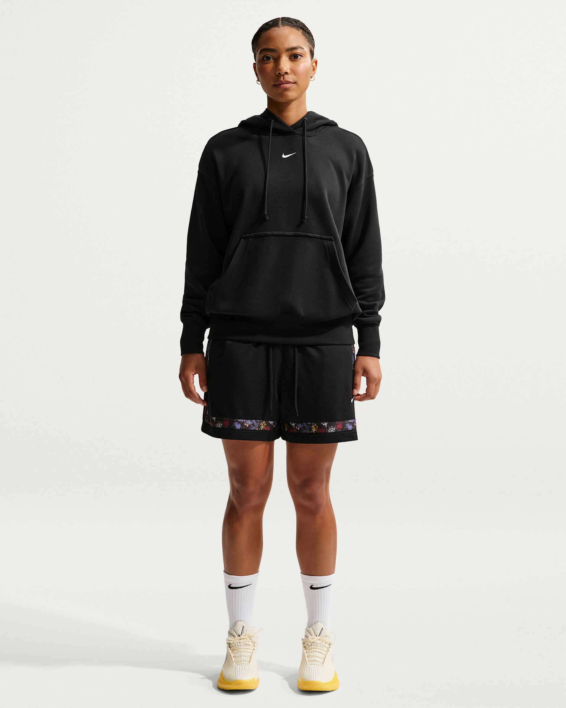 Shorts de básquetbol Dri-FIT para mujer Nike Crossover - Negro/Blanco