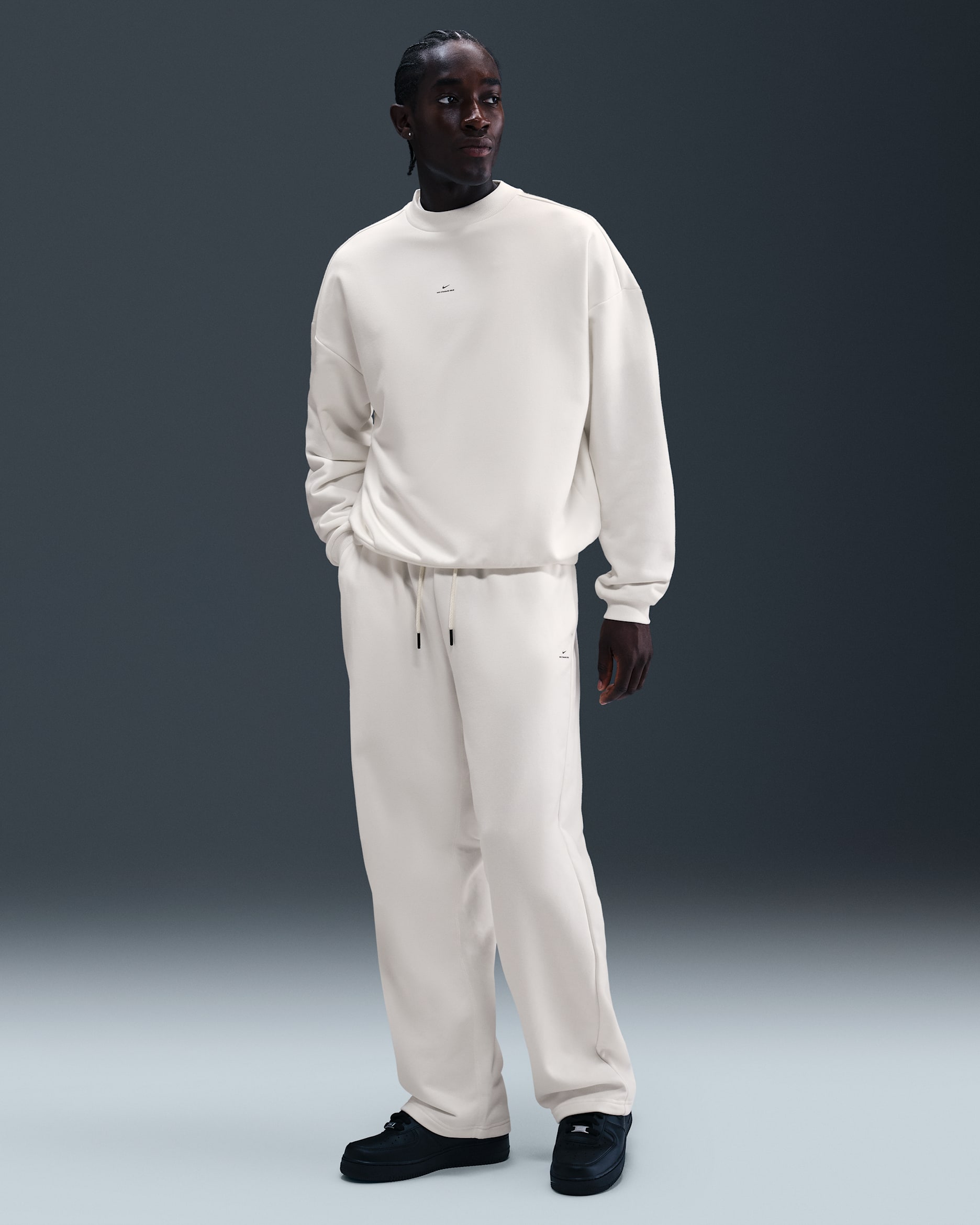 Nike Standard Issue Men's Therma-FIT Brushed Open-Hem Basketball Pants - Sail/Black