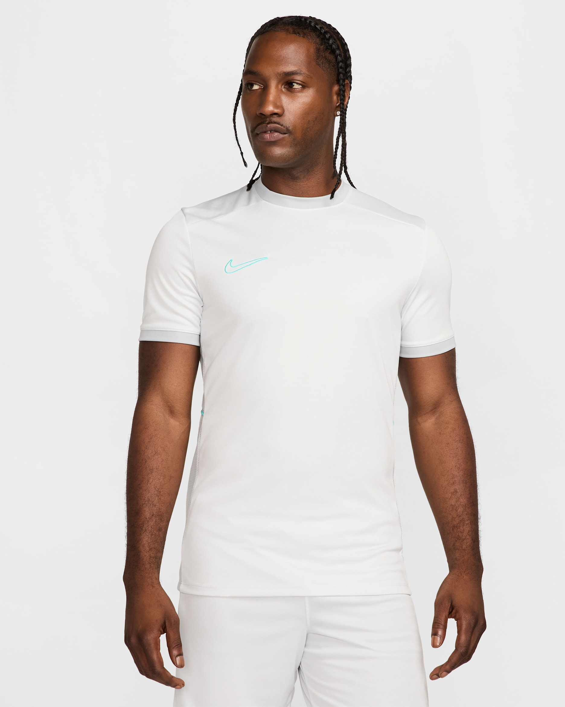 Playera de futbol de manga corta Dri-FIT para hombre Nike Academy - Polvo fotón/Gris humo claro/Turquesa dinámico/Turquesa dinámico