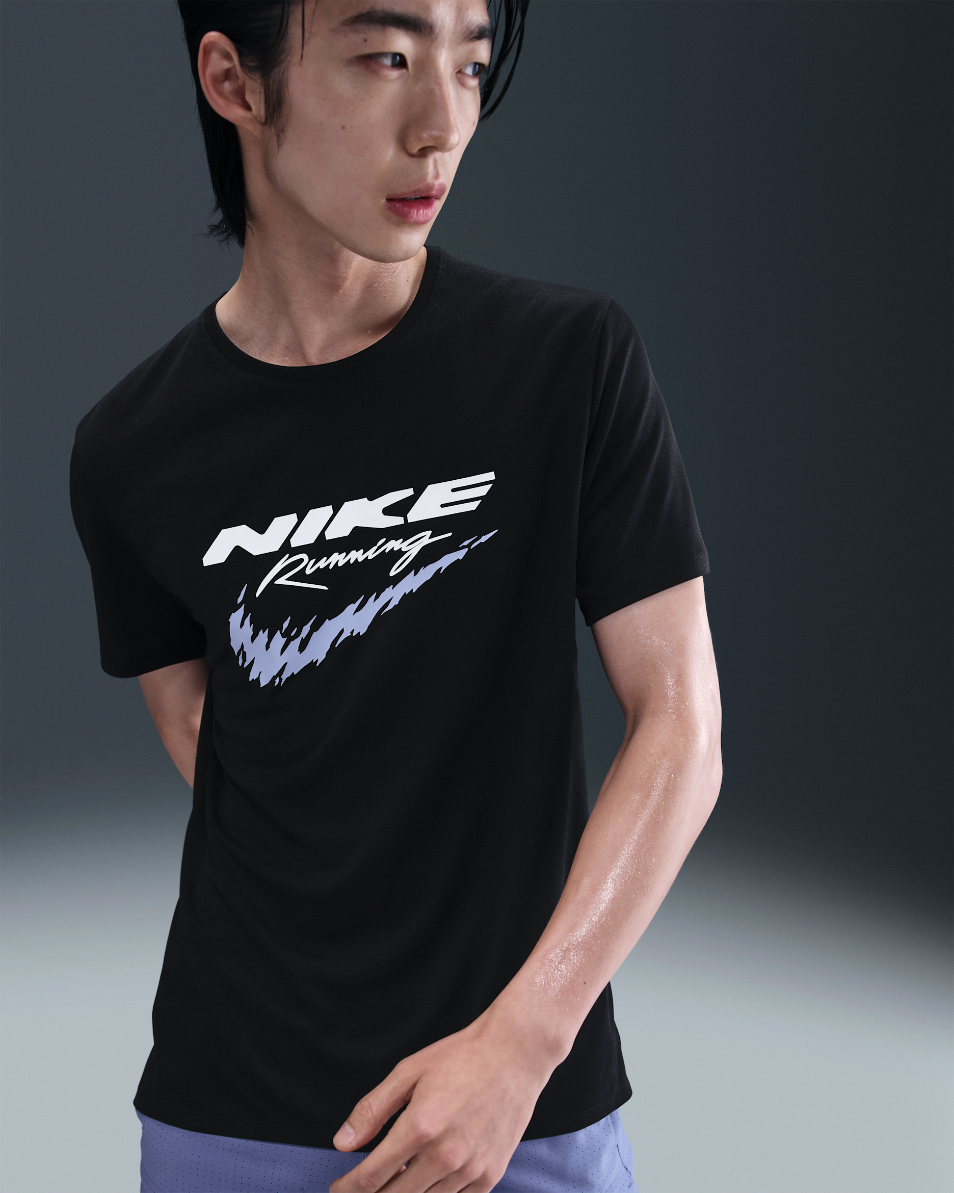 เสื้อวิ่งผู้ชาย Dri-FIT UV Nike Miler - ดำ