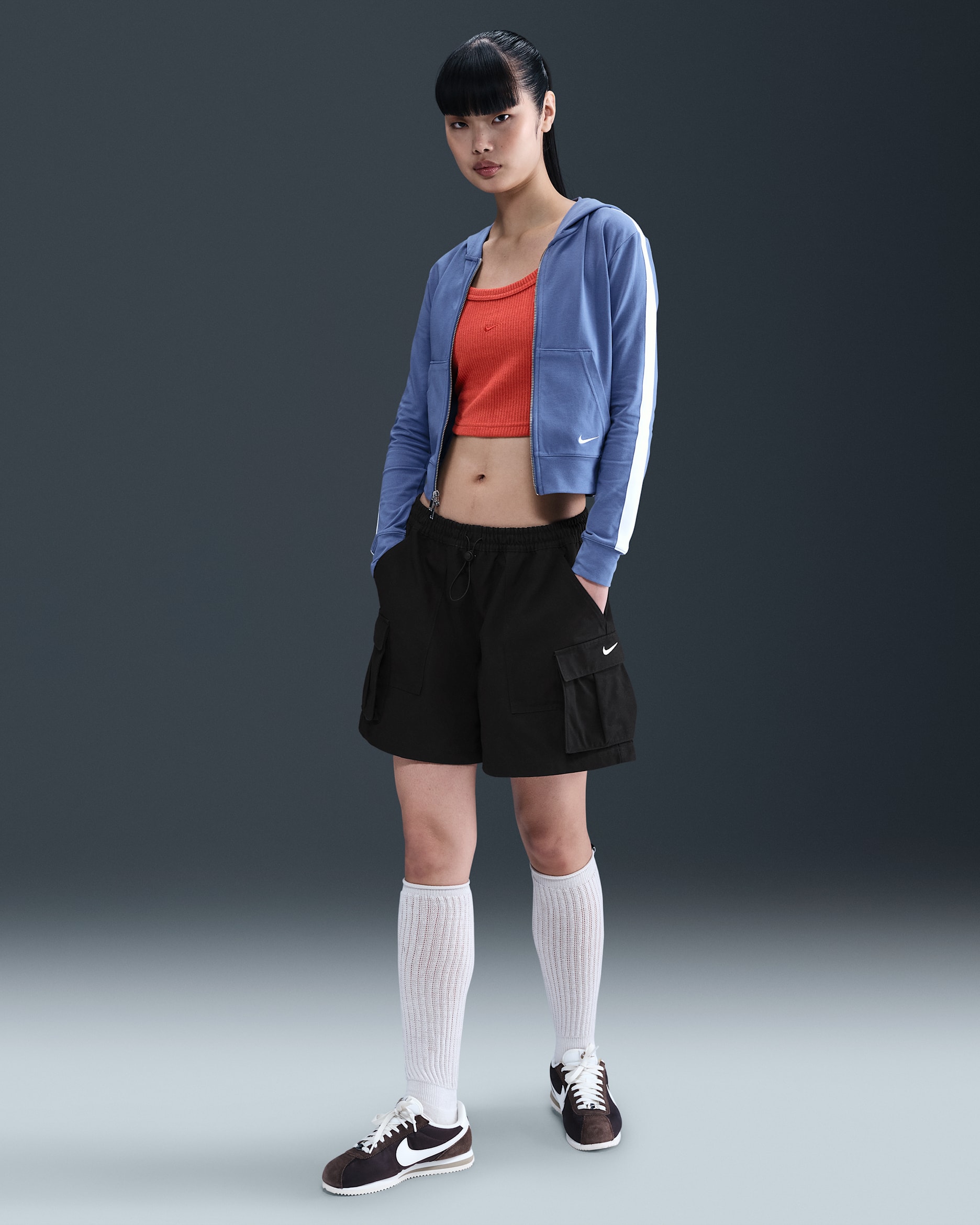 Shorts cargo de tiro medio holgados de 13 cm para mujer Nike Sportswear - Negro/Vela