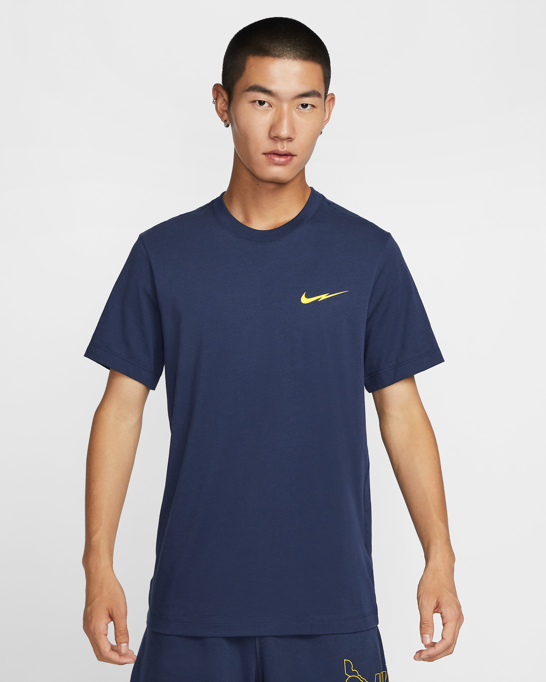 Nike Sportswear Men's T-Shirt - Midnight Navy