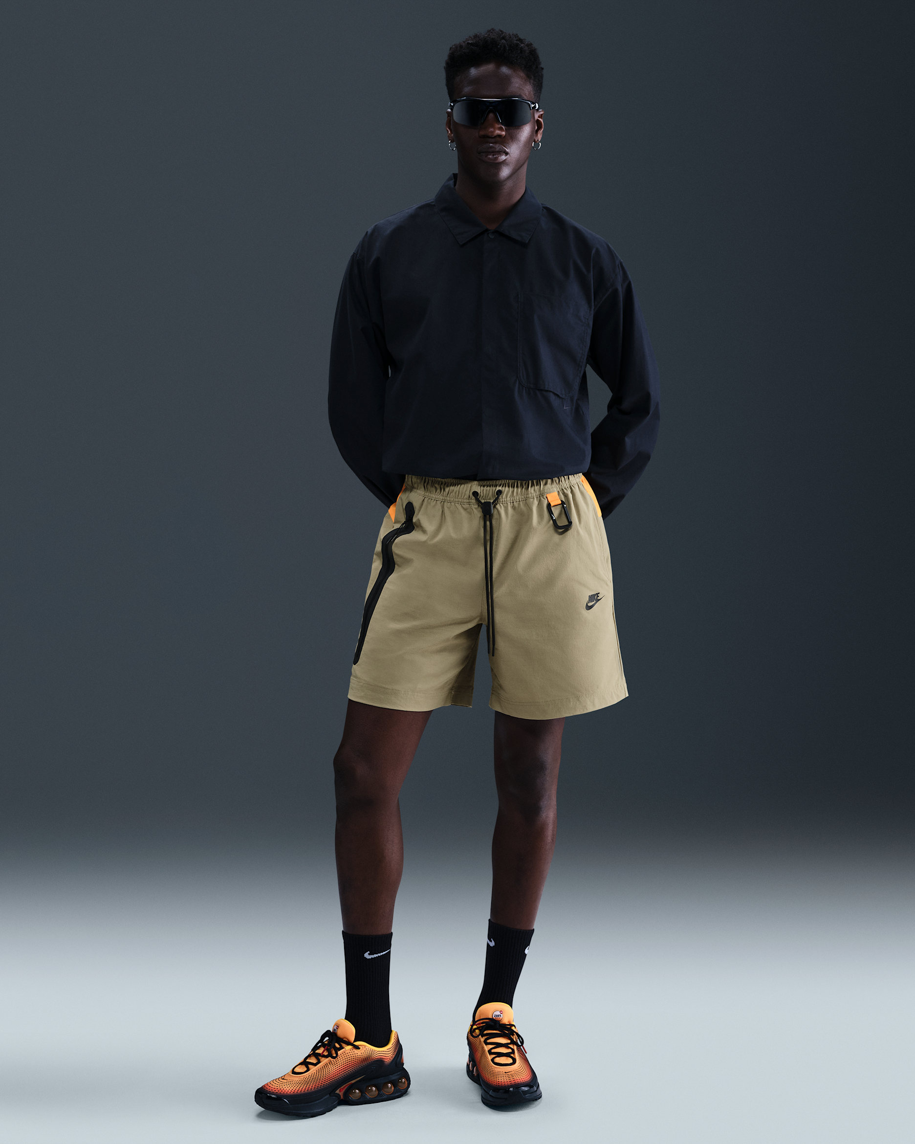 Nike Tech Men's Woven Shorts - Neutral Olive/Sundial