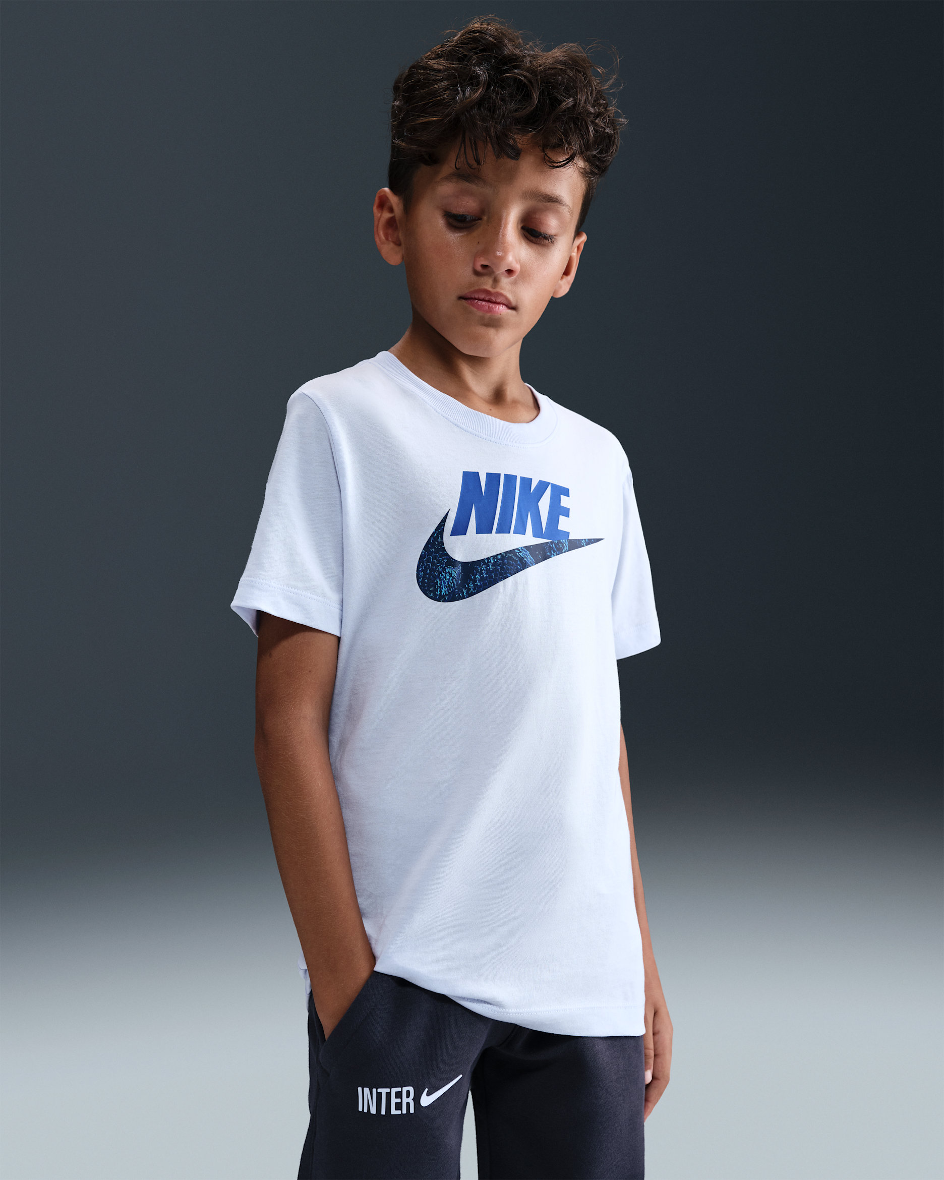 Inter Milan Nike Soccer póló nagyobb gyerekeknek - Football Grey