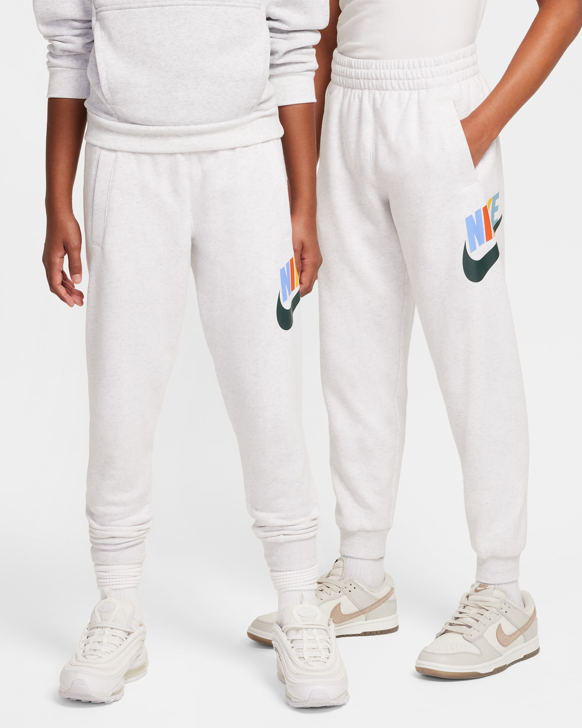 Nike Club Fleece Big Kids' Joggers - Birch Heather/Vast Grey