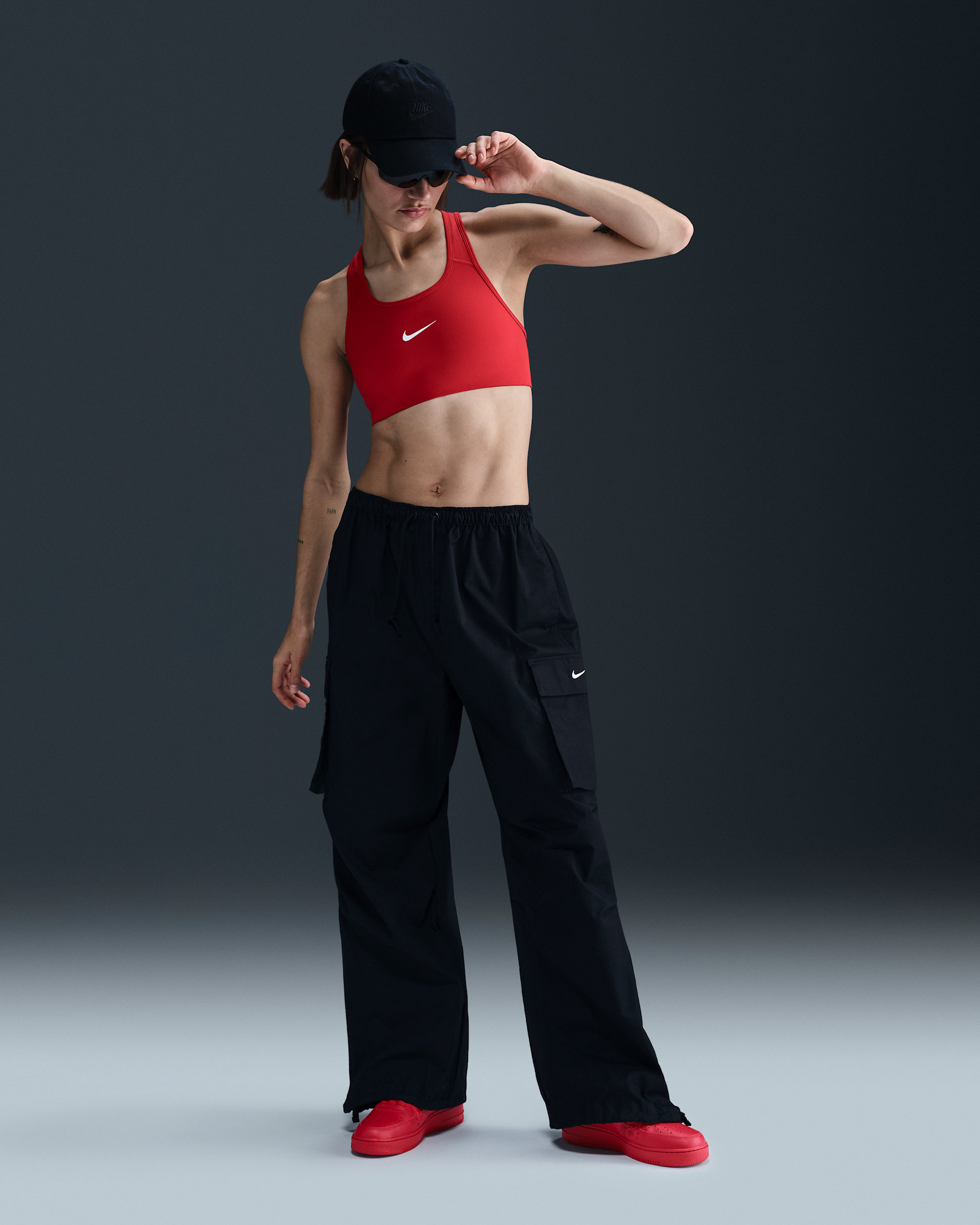 Nike Sportswear Women's Mid-Rise Oversized Cargo Trousers - Black/White