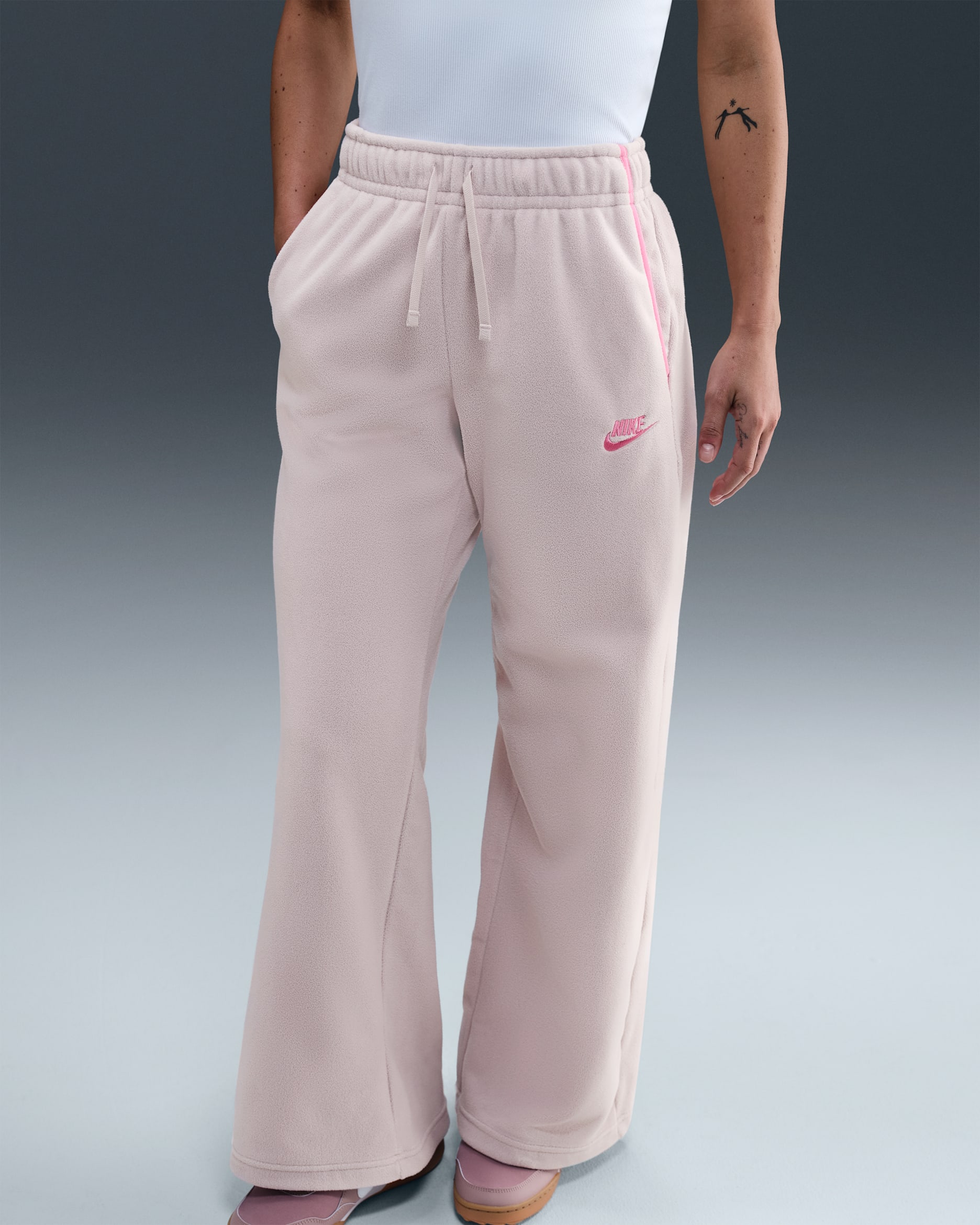 Nike Sportswear Club Fleece Women's Mid-Rise Wide-Leg Cozy Pants