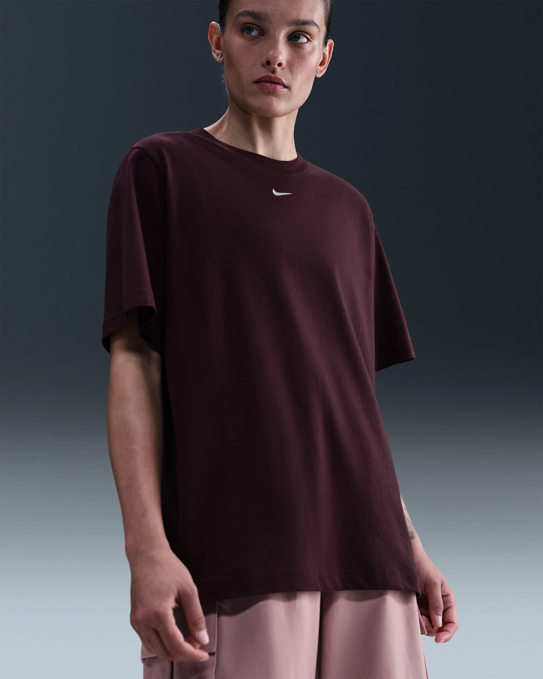 Nike Sportswear Essential Women's T-Shirt - Burgundy Crush/Sail