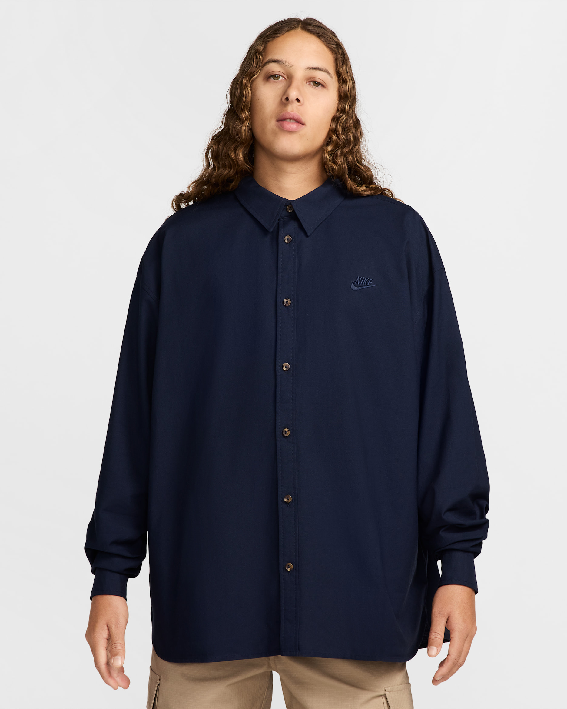 Playera de manga larga Oxford oversized para hombre Nike Club - Obsidiana/Obsidiana