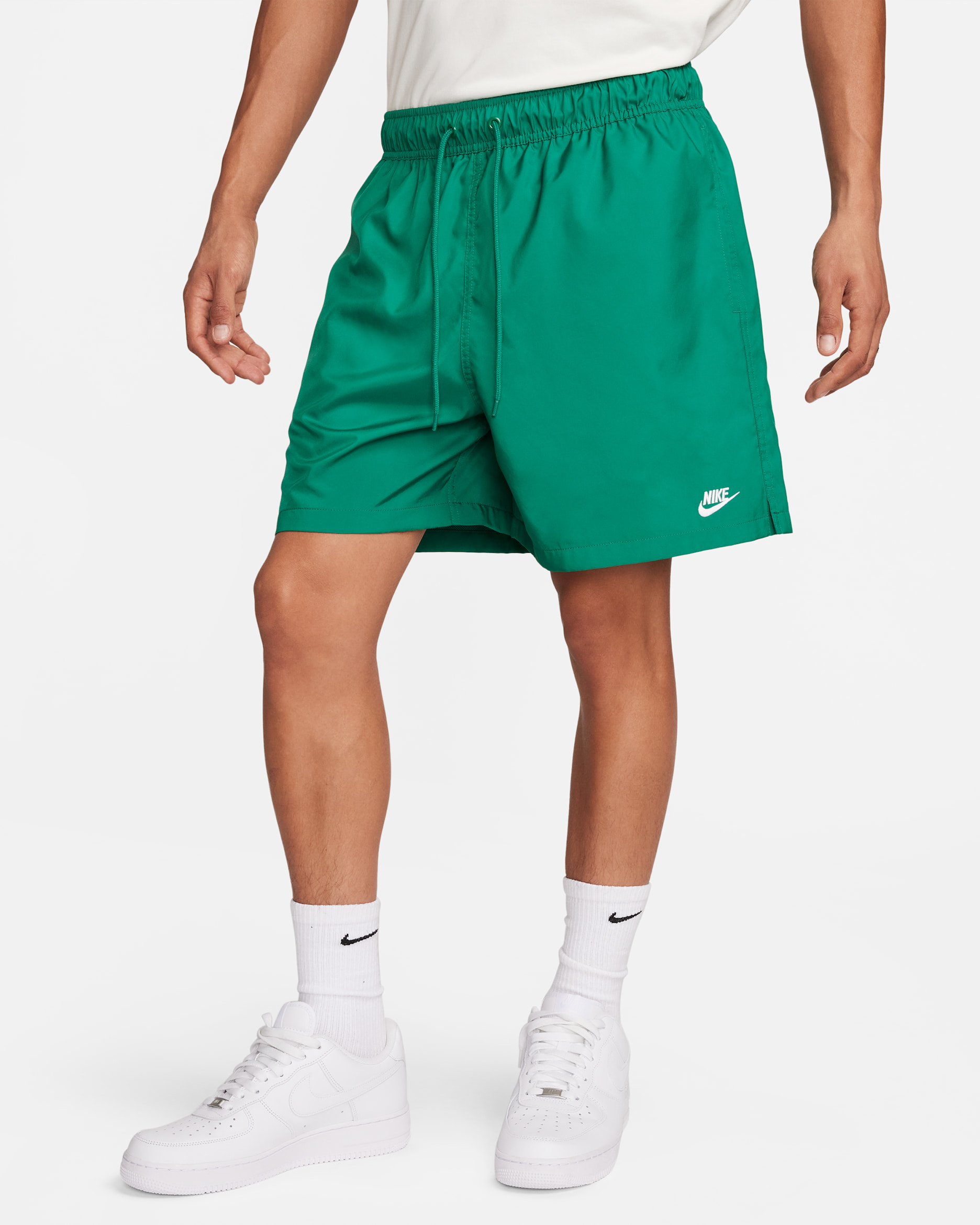 Shorts de tejido Woven Flow para hombre Nike Club - Malaquita/Blanco